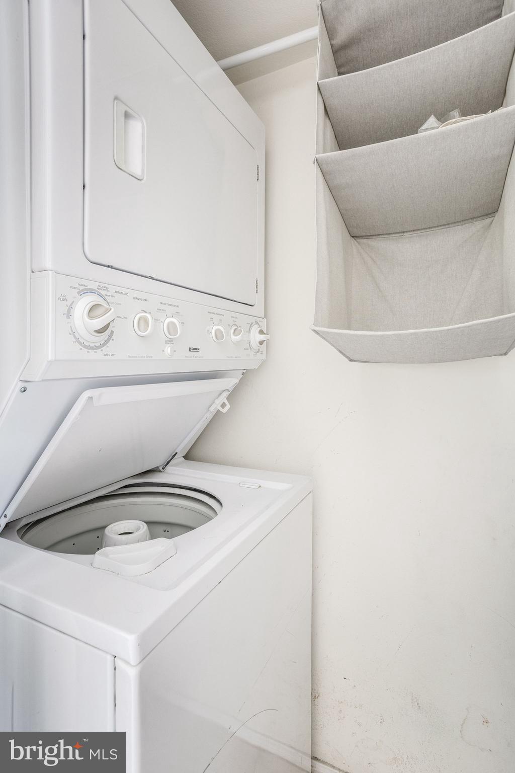 POINTE AT PARK CENTER - Residential