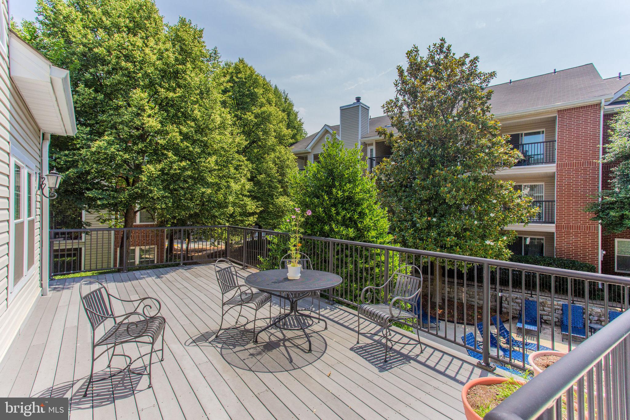 POINTE AT PARK CENTER - Residential