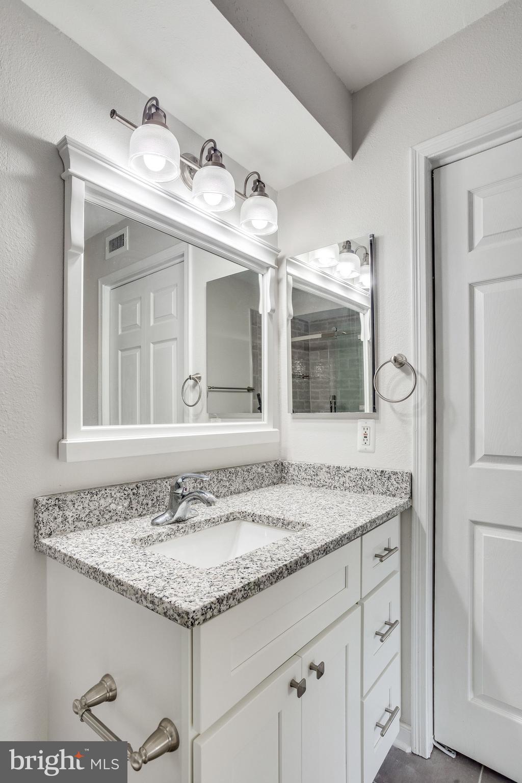 POINTE AT PARK CENTER - Residential