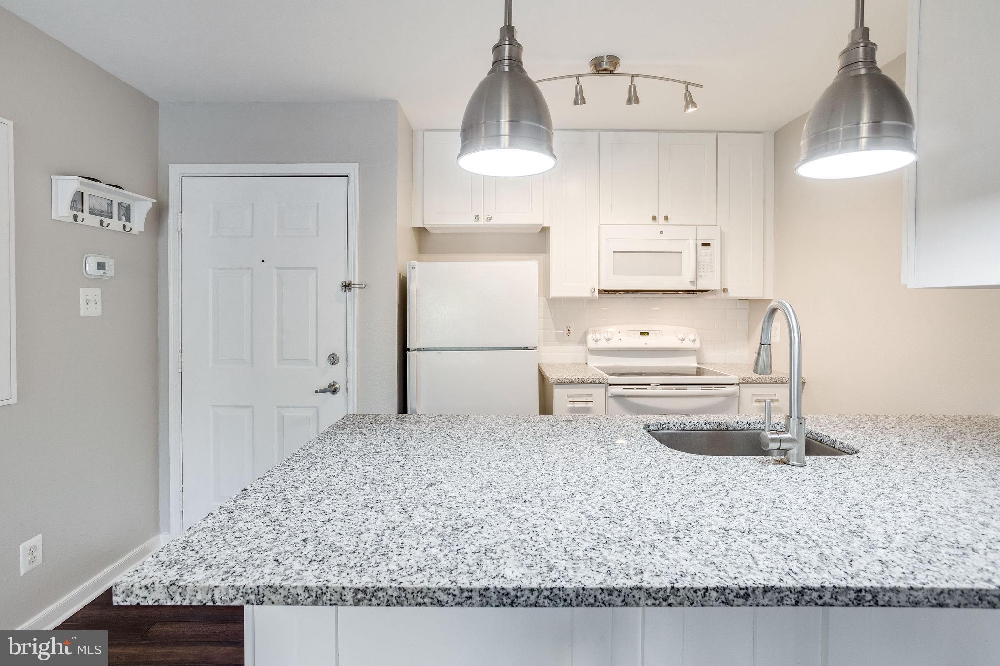 POINTE AT PARK CENTER - Residential