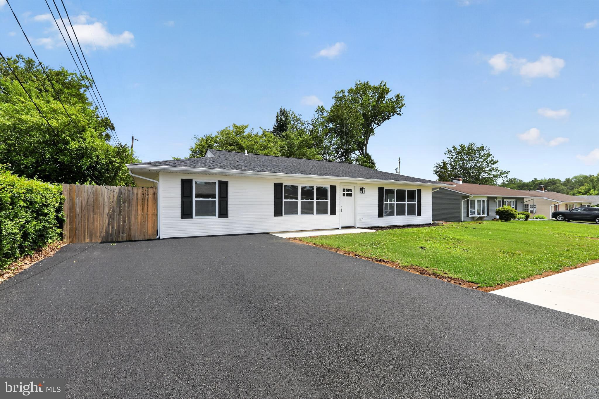 10 CARLIN LANE