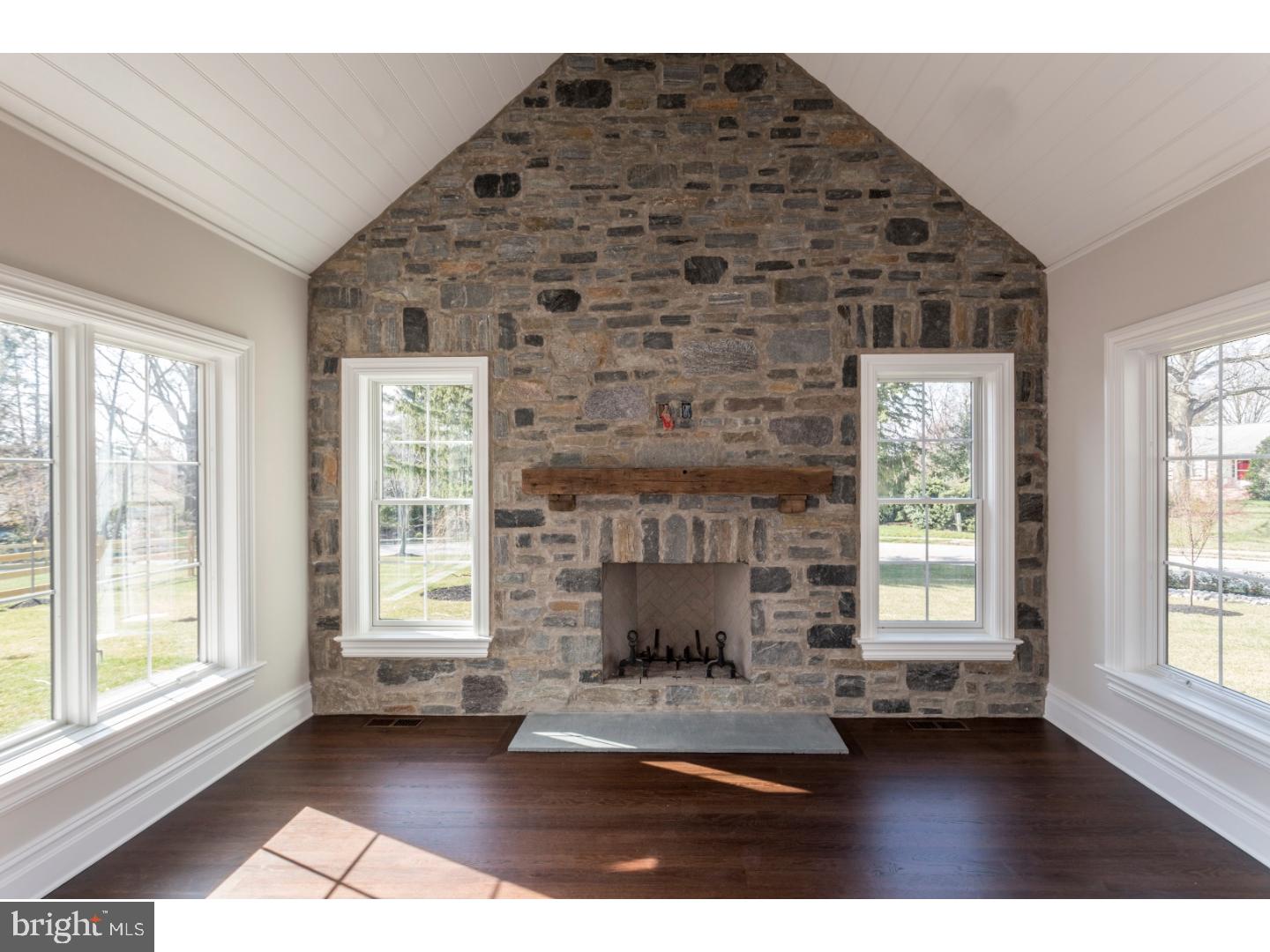 CHESTNUT HILL - Residential