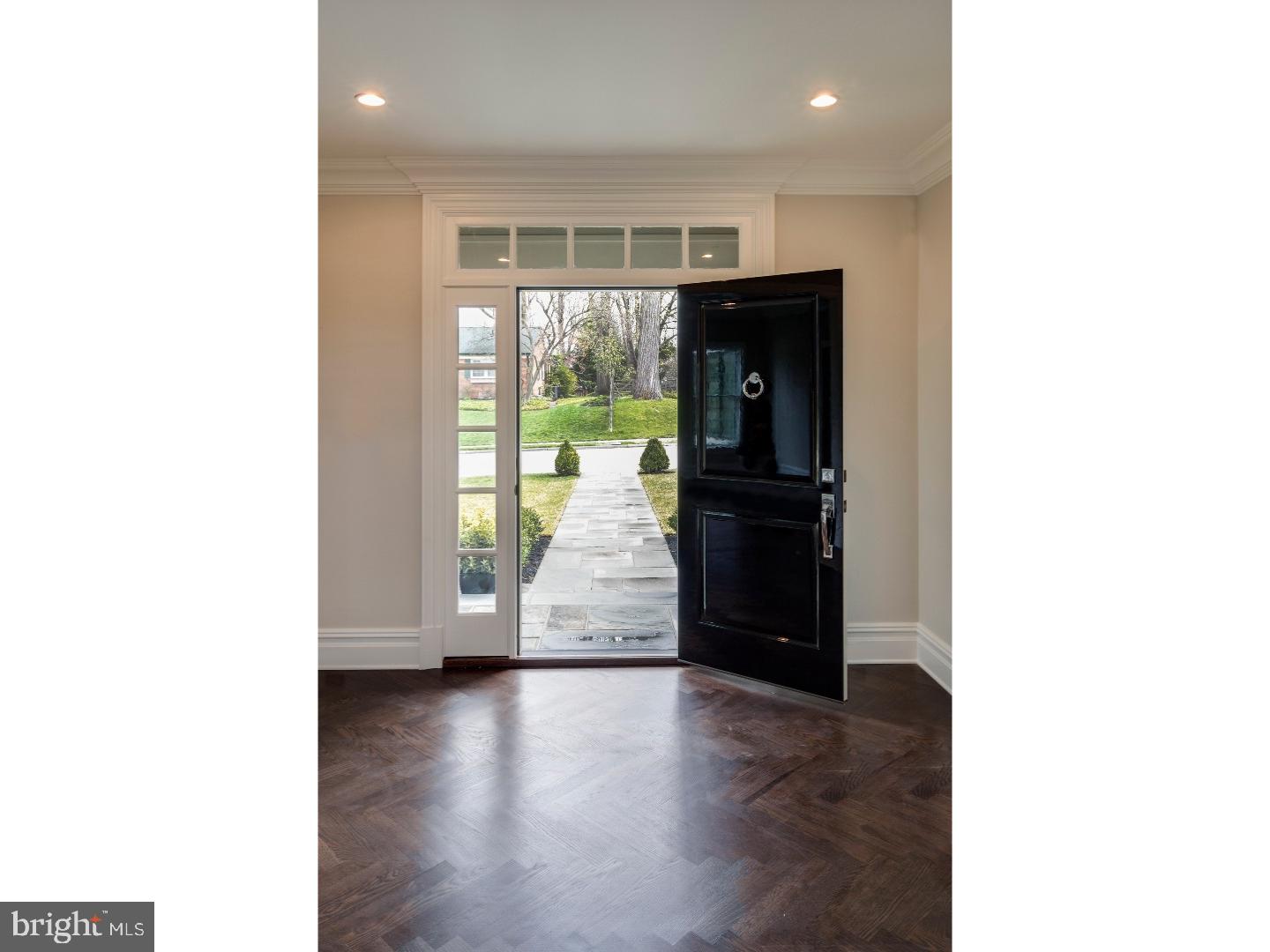 CHESTNUT HILL - Residential