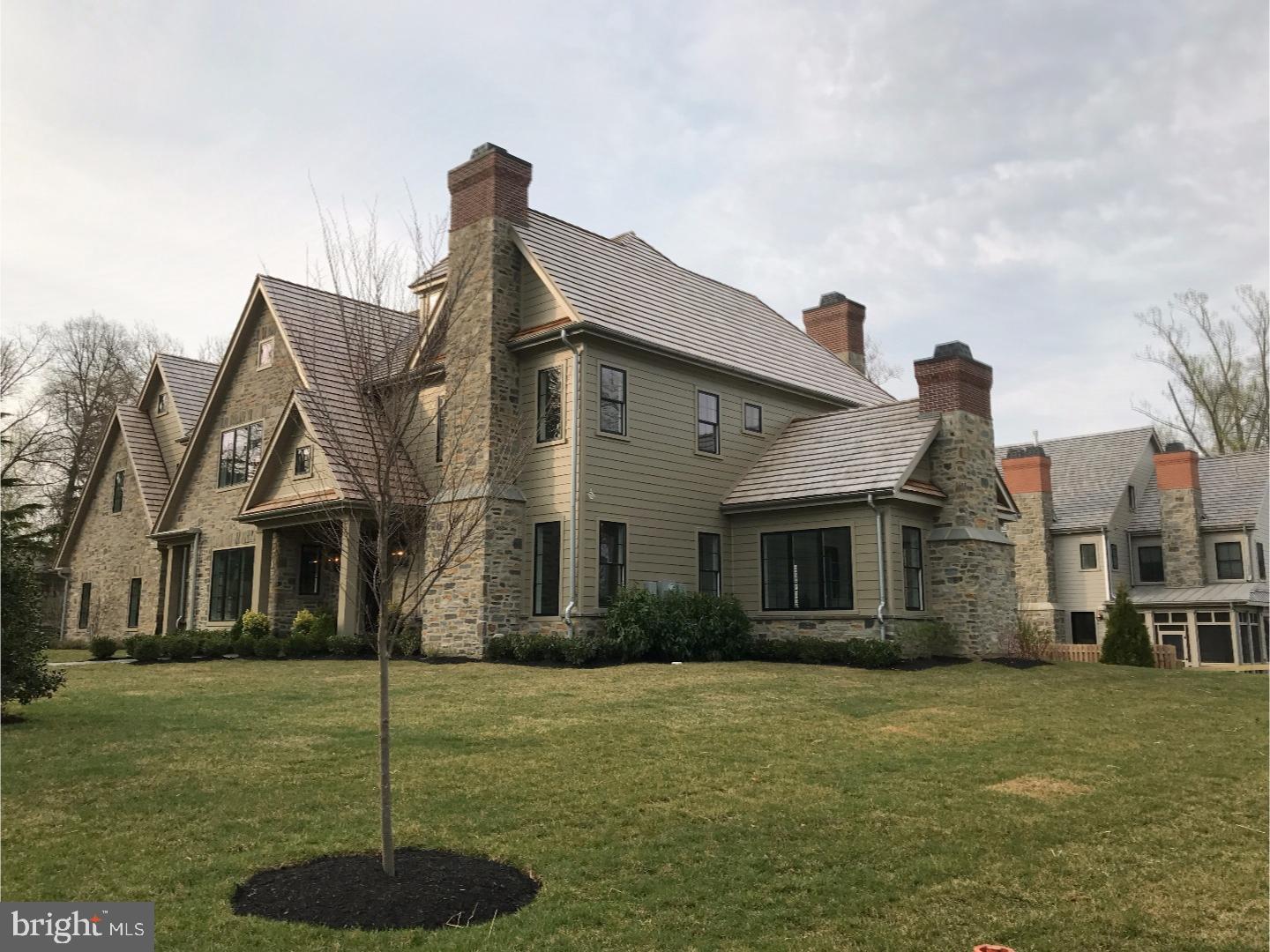 CHESTNUT HILL - Residential