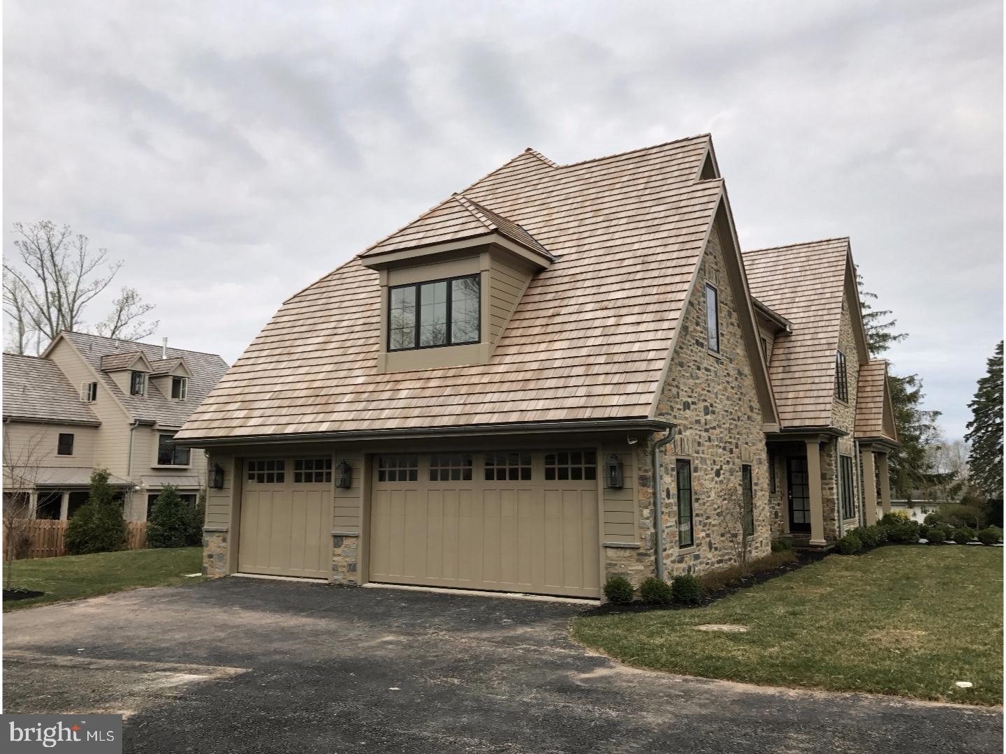 CHESTNUT HILL - Residential