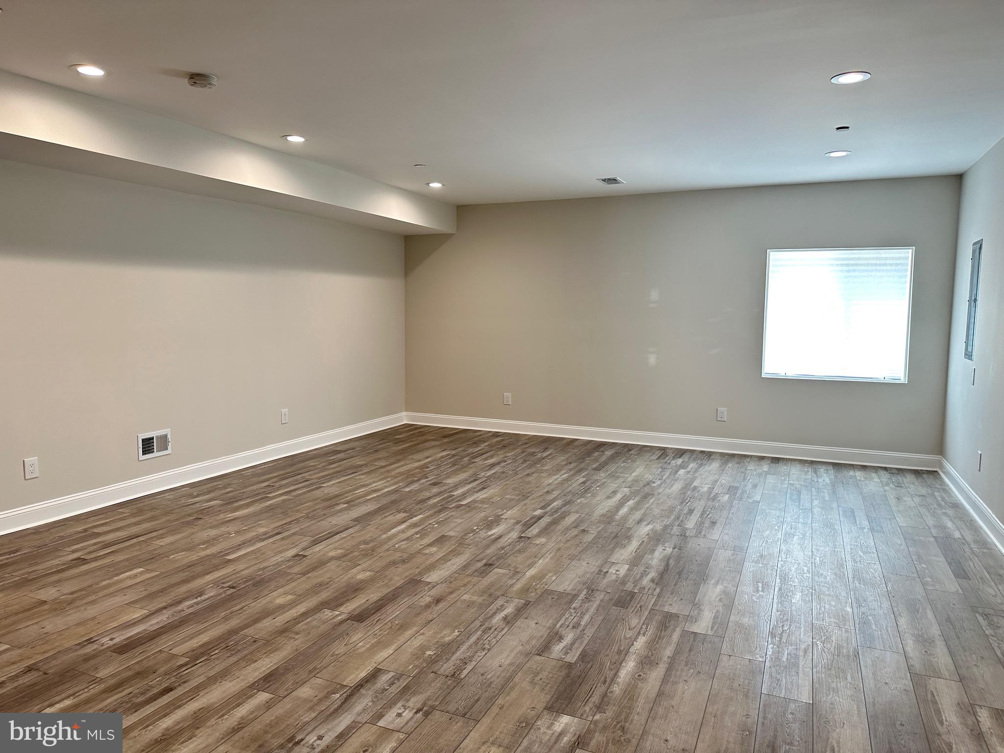 PARKWOOD - Residential