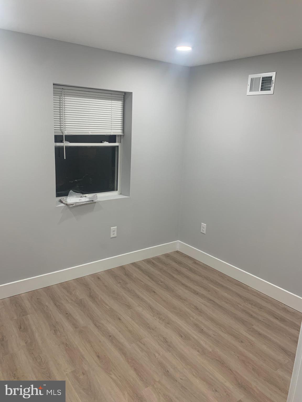 KENSINGTON - Residential Lease