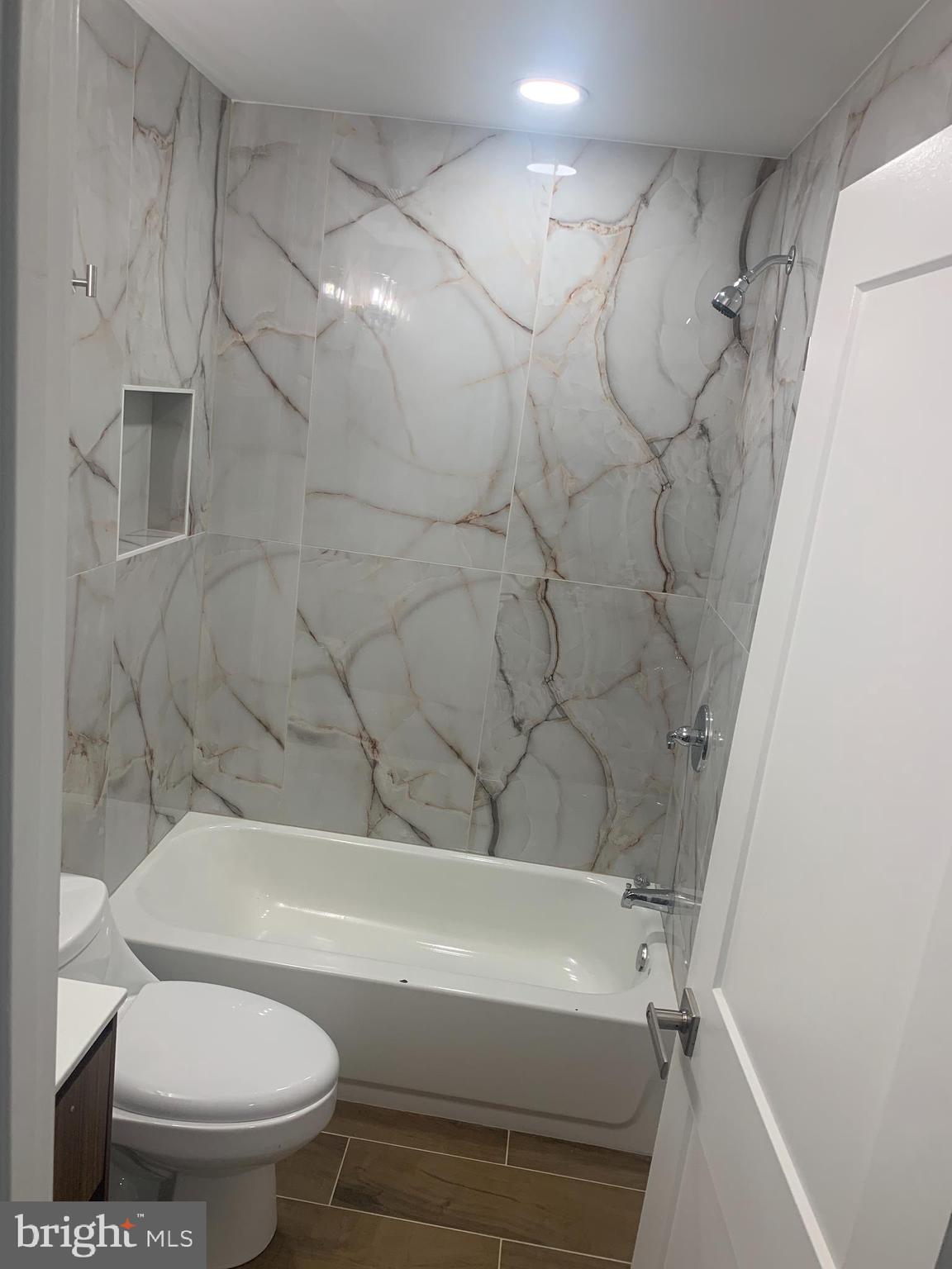 KENSINGTON - Residential Lease