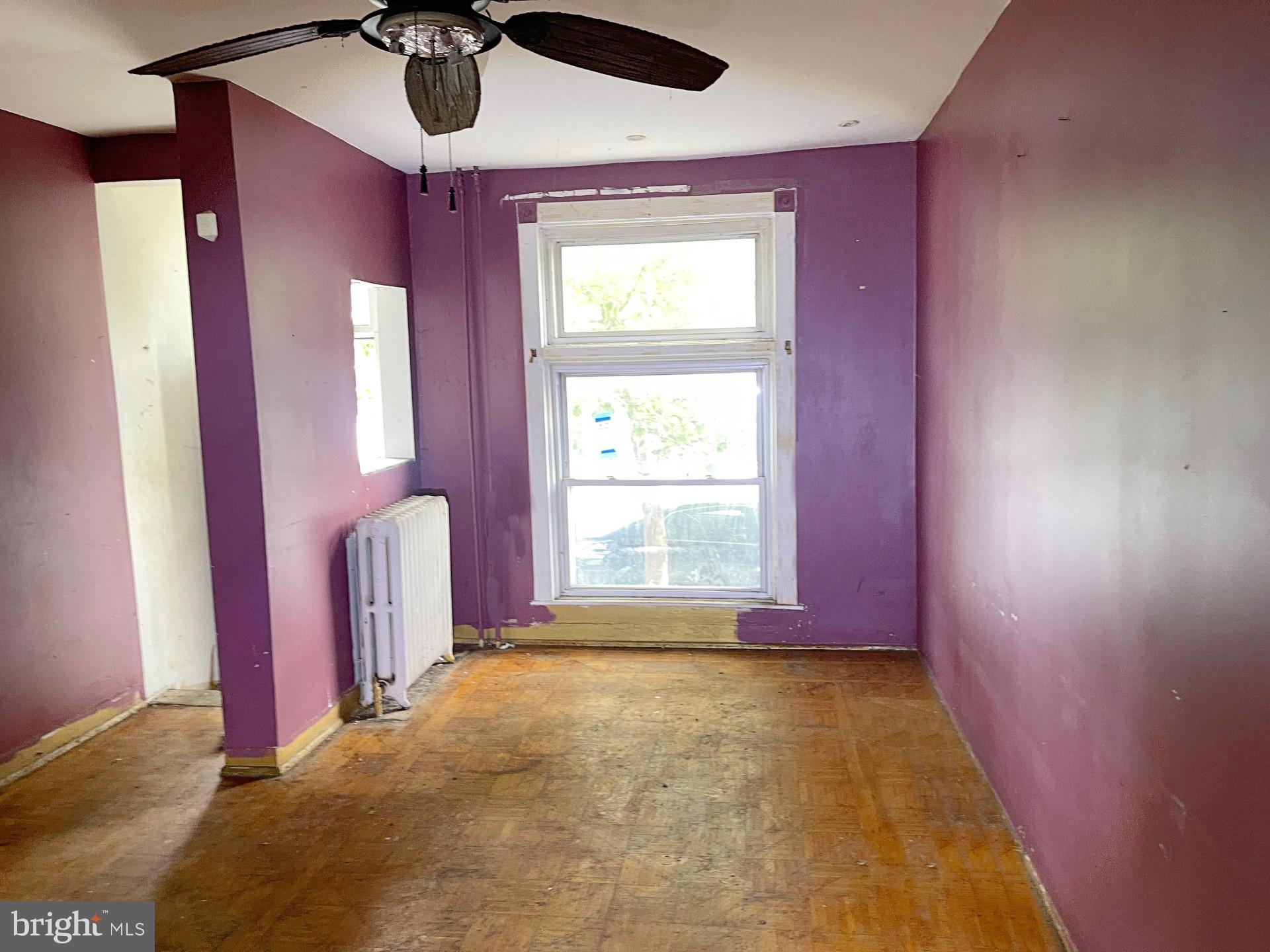 ELWOOD PARK - Residential