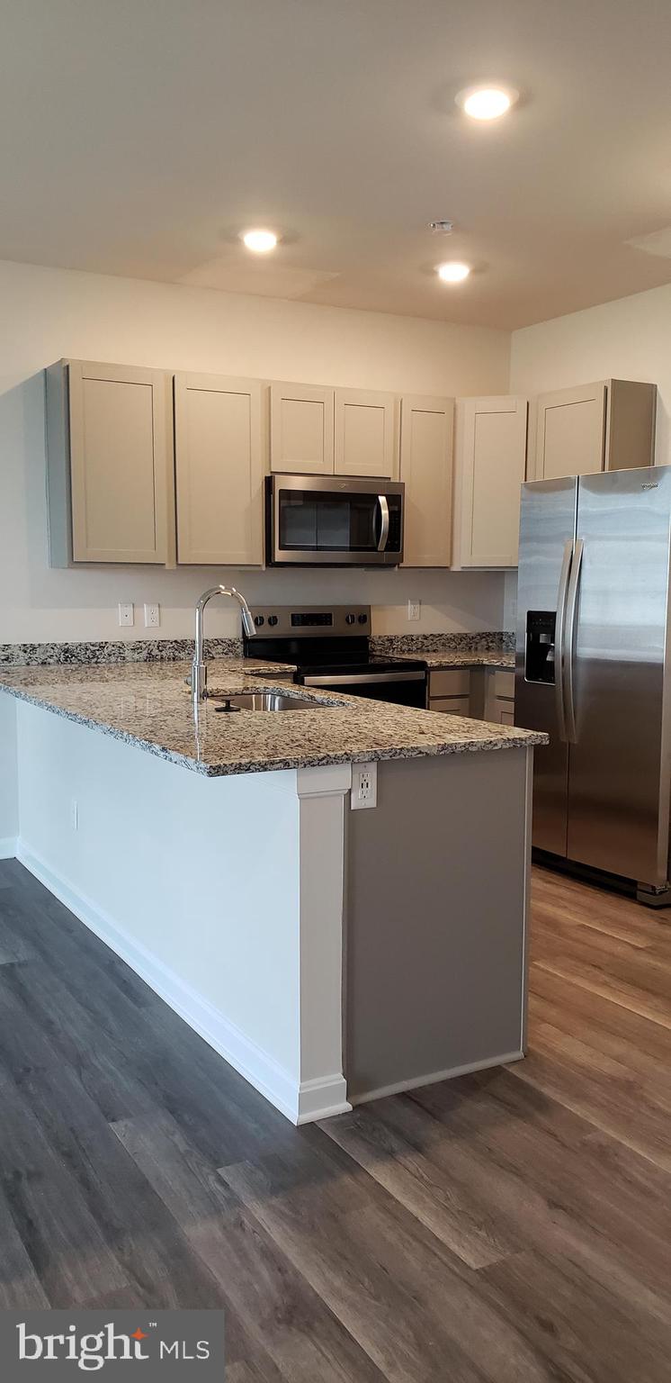 LURAY LANDING - Residential Lease