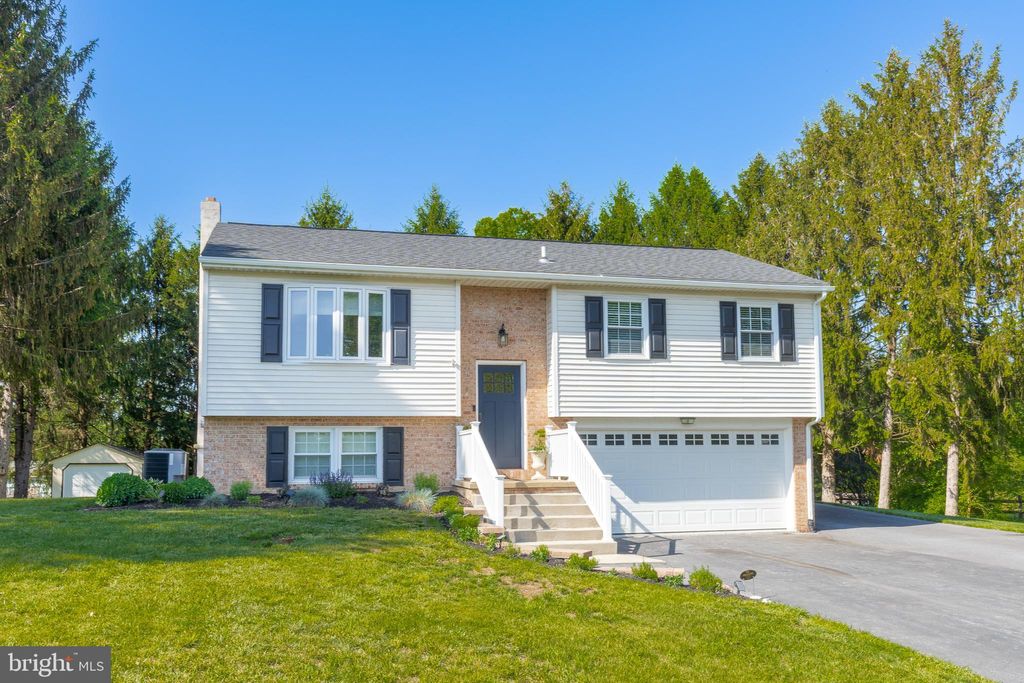 Photo of 1014 Jeffrey Lane, LITITZ, PA 17543 (MLS # PALA2069712)