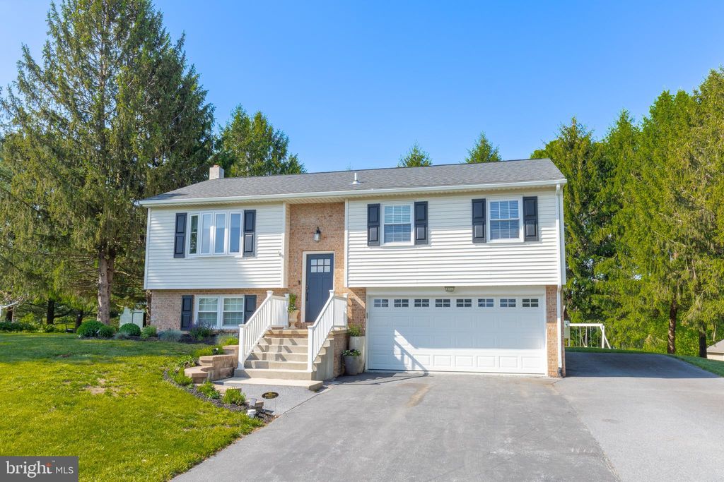 Photo of 1014 Jeffrey Lane, LITITZ, PA 17543 (MLS # PALA2069712)