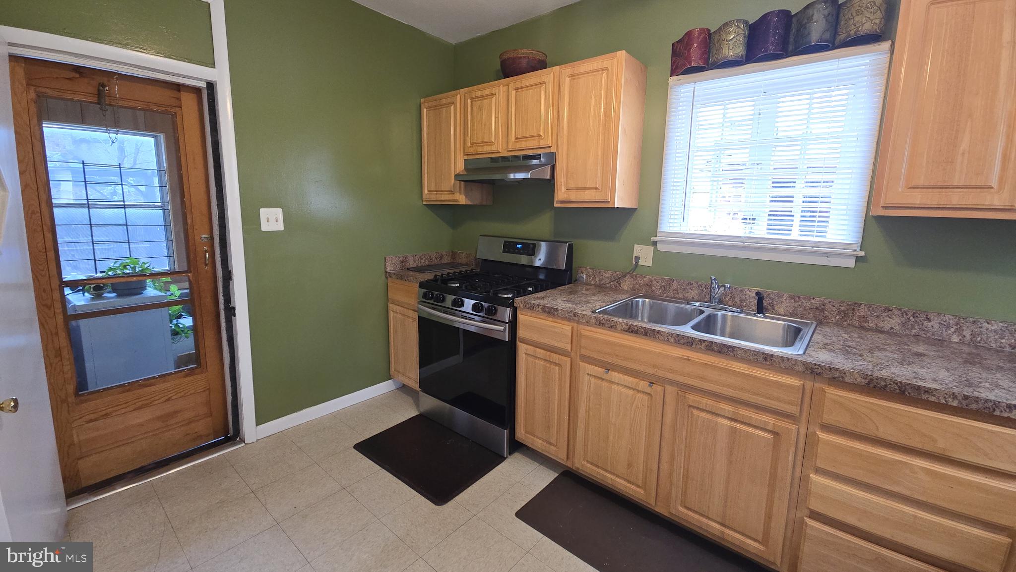 ASHBURTON HISTORIC DISTRICT - Residential