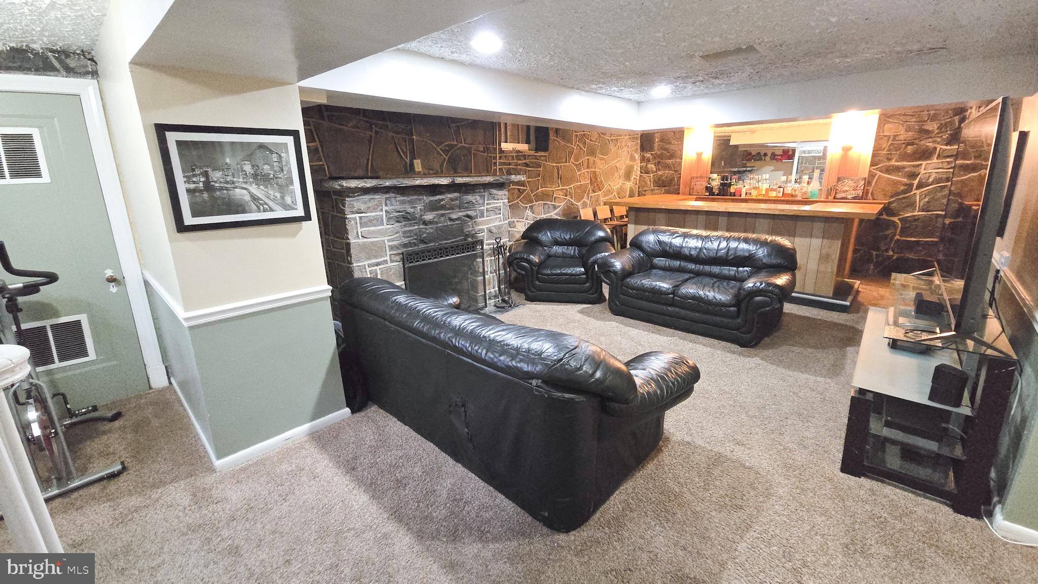 ASHBURTON HISTORIC DISTRICT - Residential