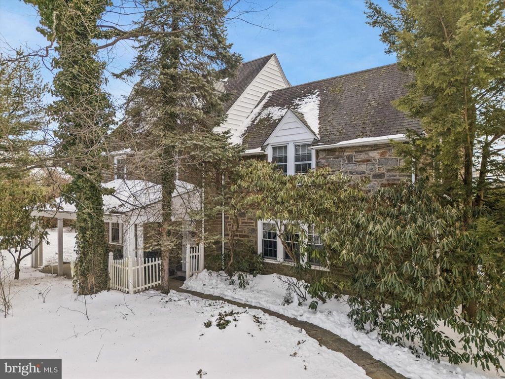 Photo of 1039 Wellington Road, JENKINTOWN, PA 19046 (MLS # PAMC2163116)