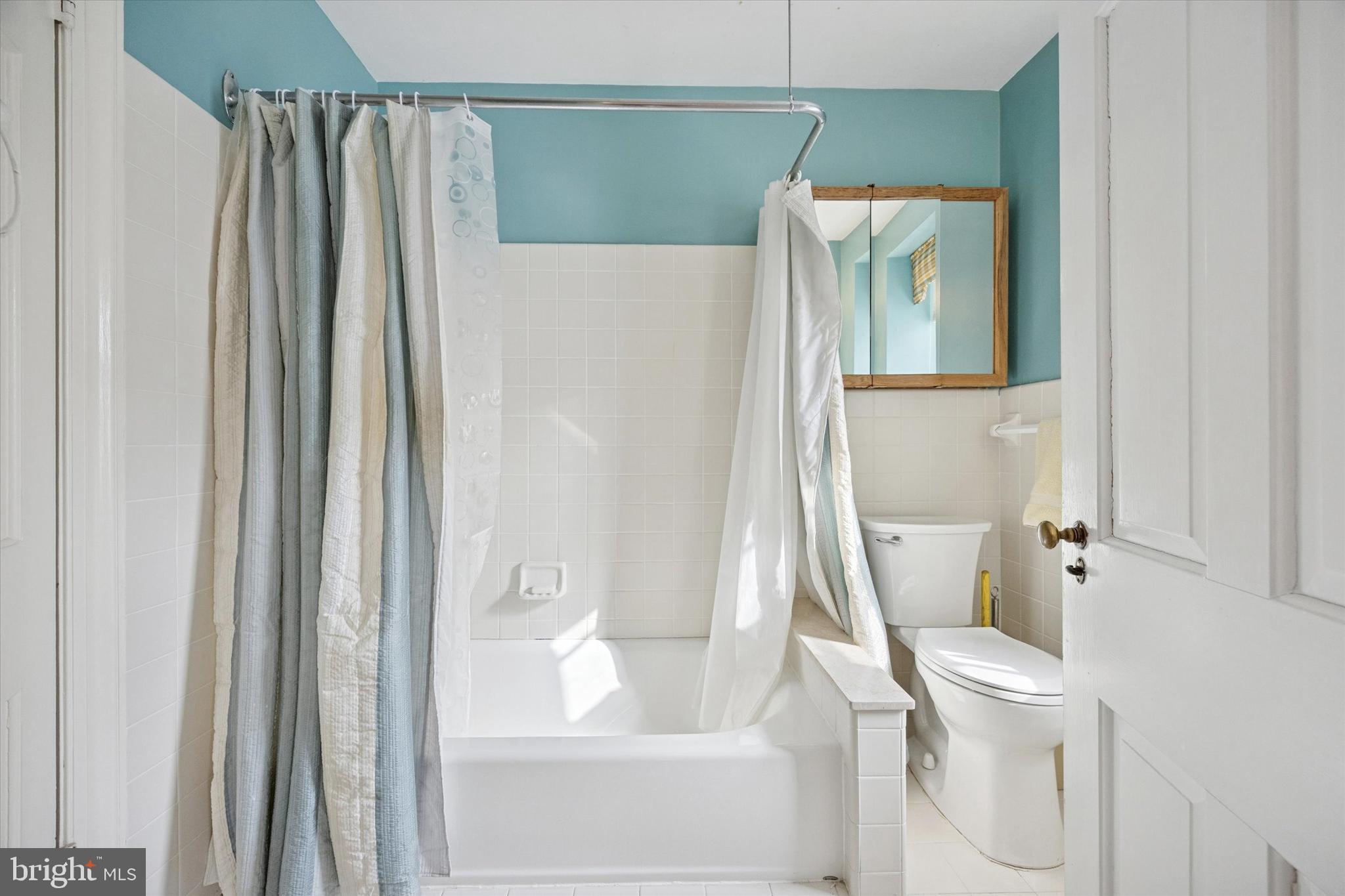 JENKINTOWN MANOR - Residential