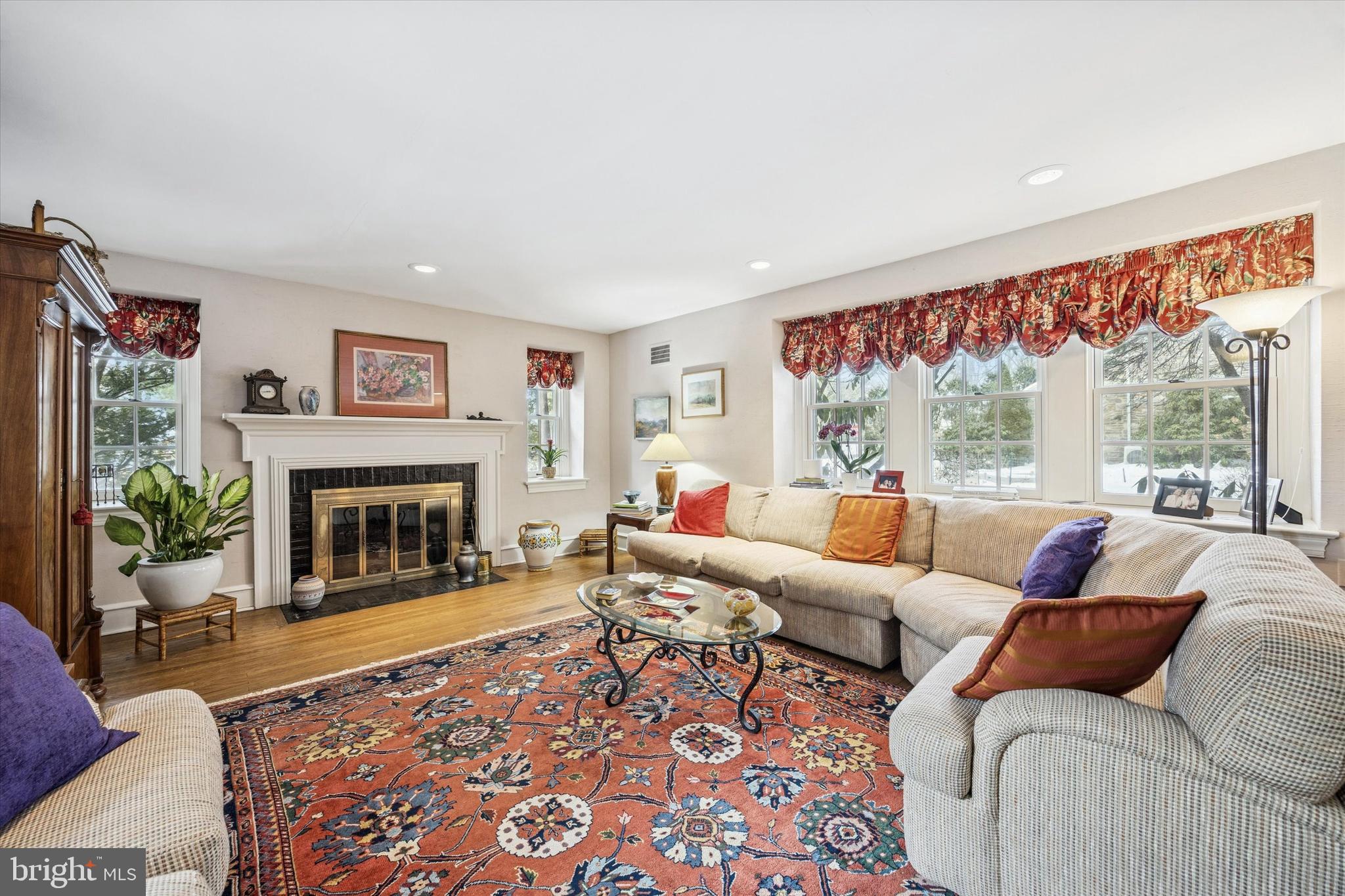 JENKINTOWN MANOR - Residential