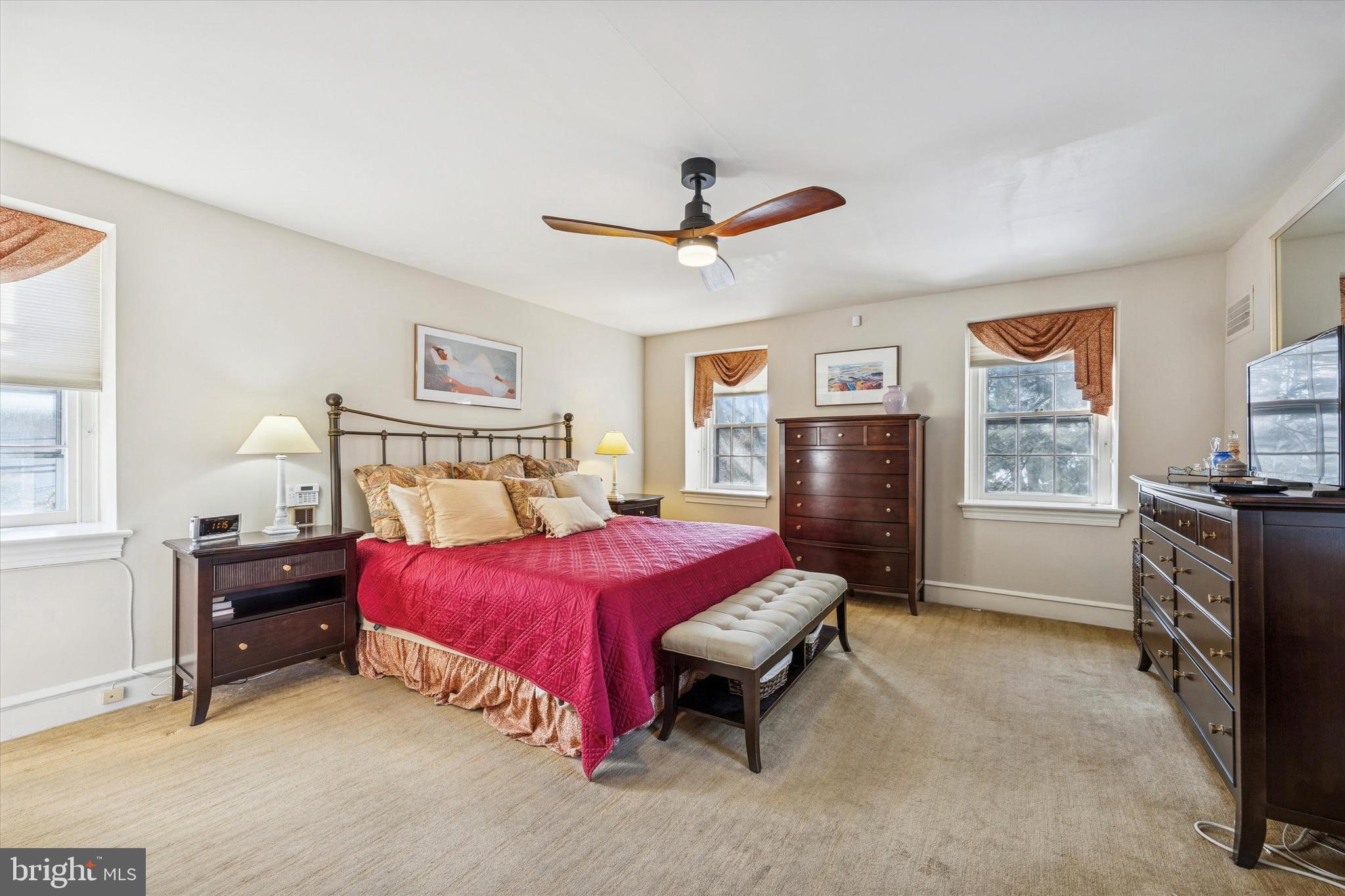 JENKINTOWN MANOR - Residential