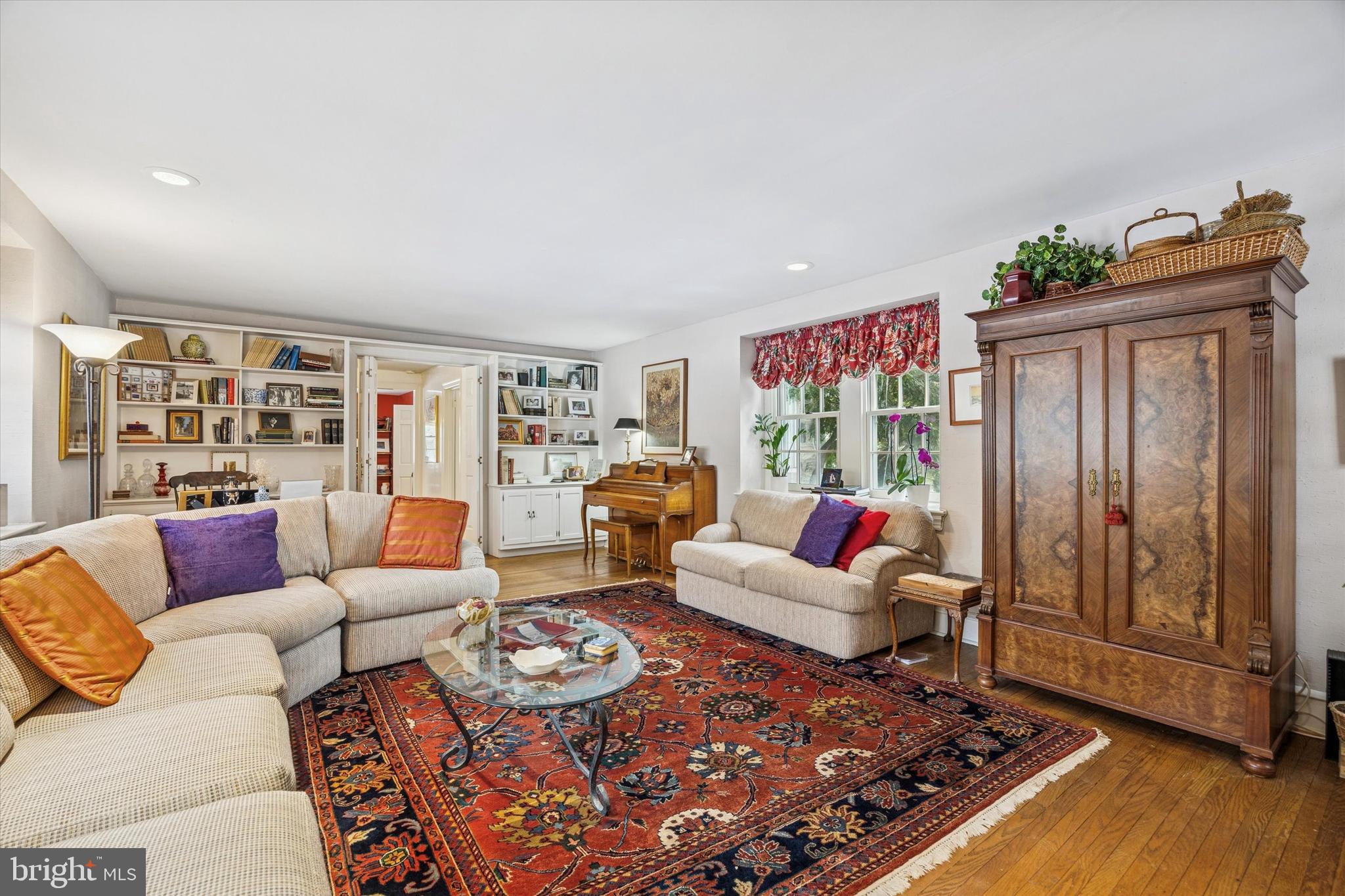 JENKINTOWN MANOR - Residential