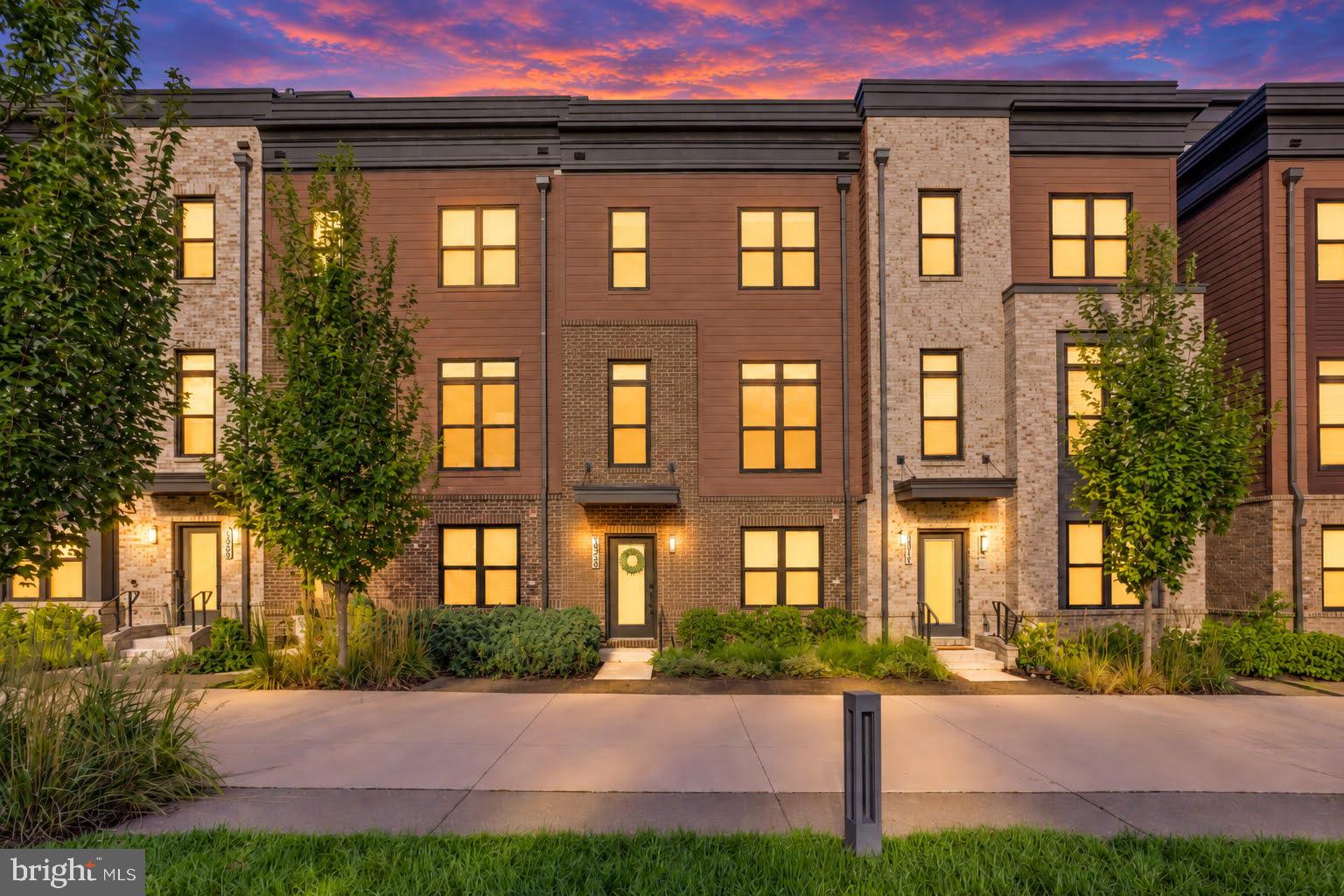 3509 SUTTON HEIGHTS CIRCLE