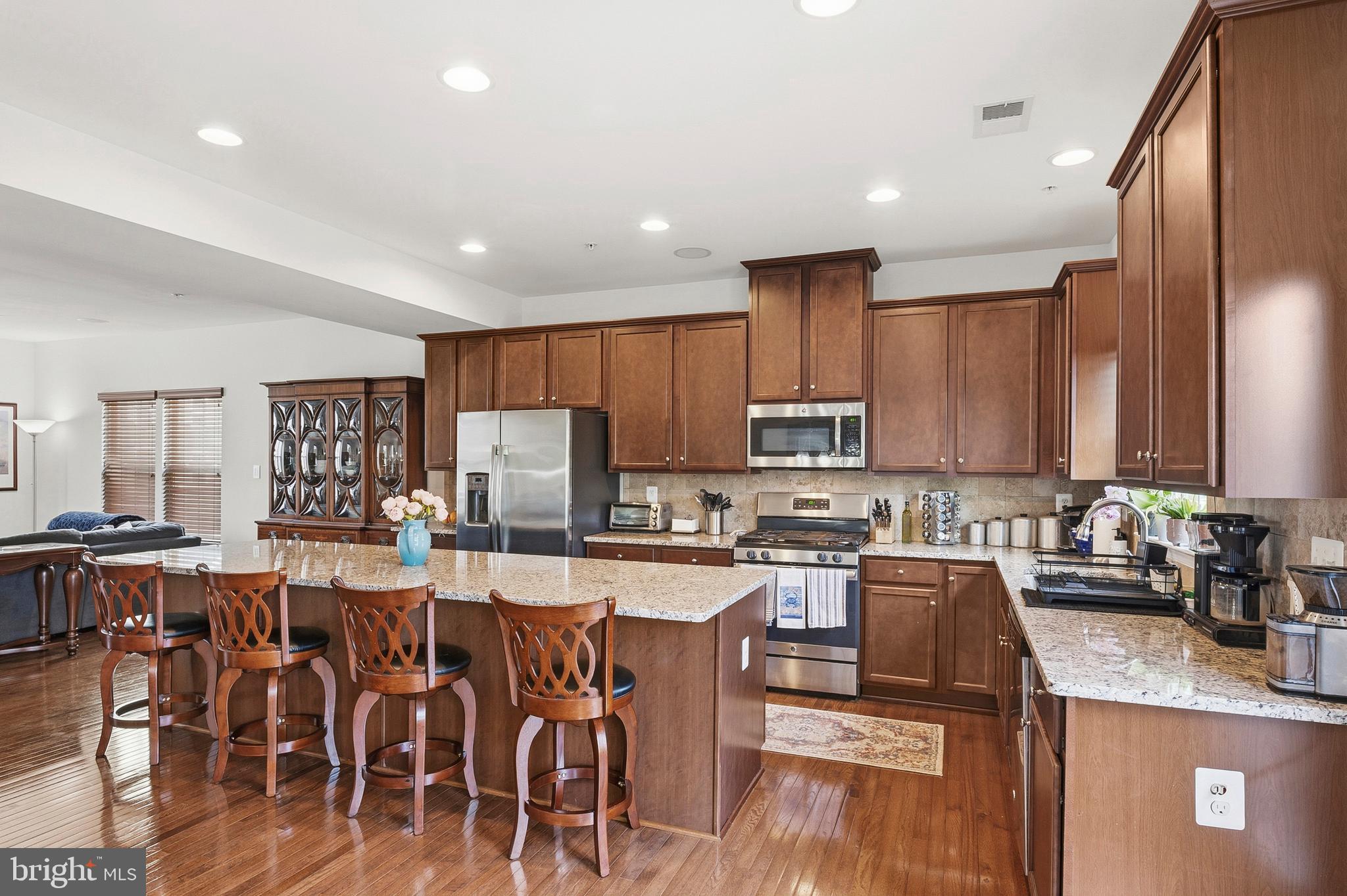 CREEKSIDE VILLAGE AT TANYARD SPRINGS - Residential