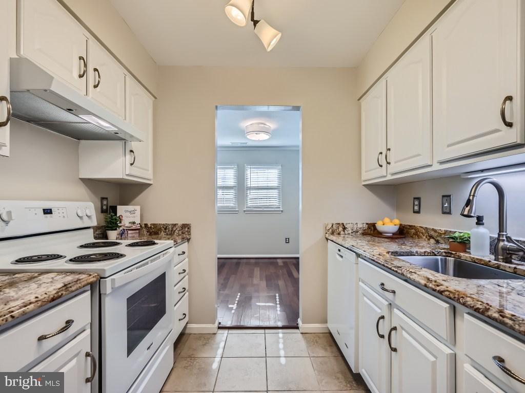 VILLAGE OF MONTGOMERY RUN - Residential