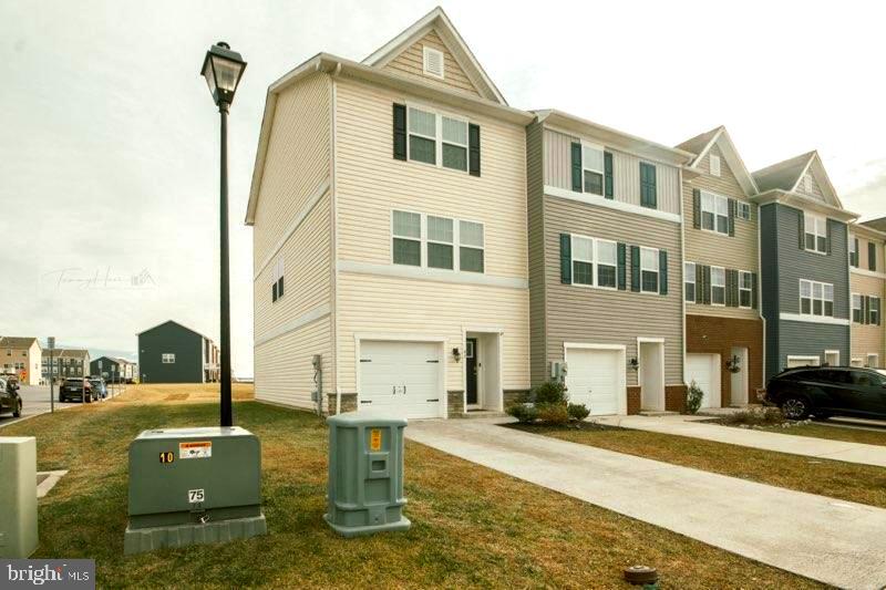 BERKELEY RIDGE - Residential