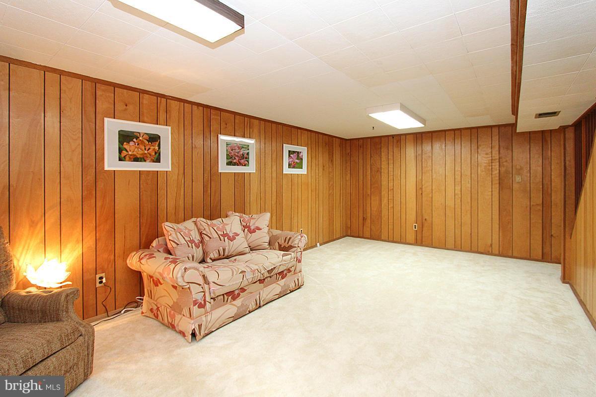 ORANGE HUNT ESTATES - Residential