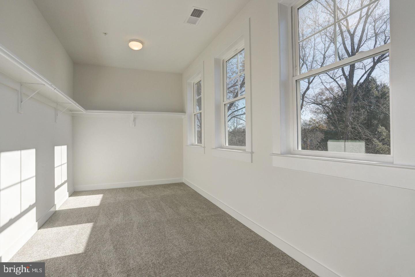 WALNUT RIDGE - Residential