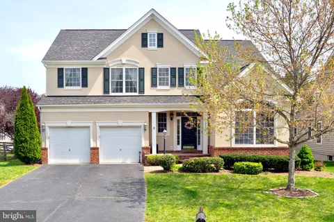 12253 Tulane Falls Drive, Bristow, VA MLS: VAPW2091652
