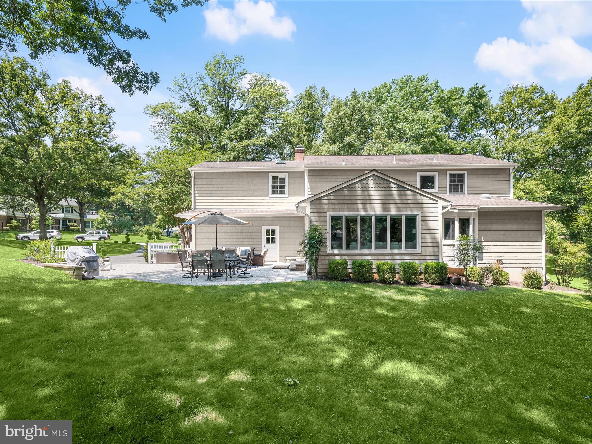 3643 CRAGSMOOR COURT