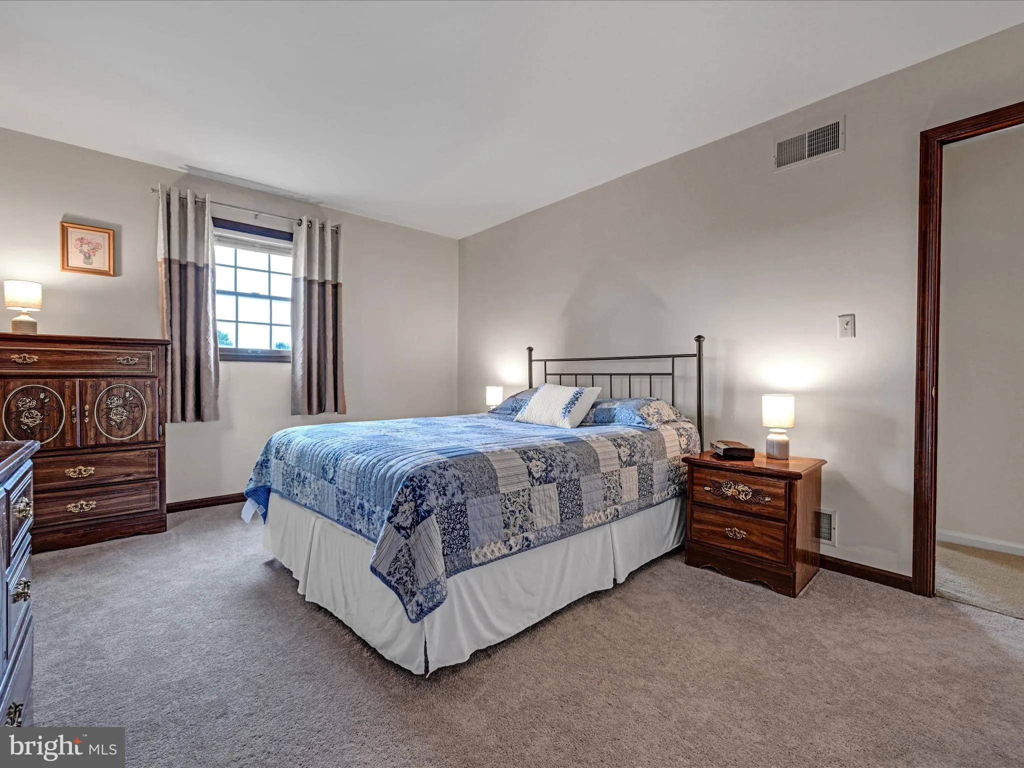 Ephrata, Pennsylvania 17522, United States, 3 Bedrooms Bedrooms, ,2 BathroomsBathrooms,Residential,Pending,19109