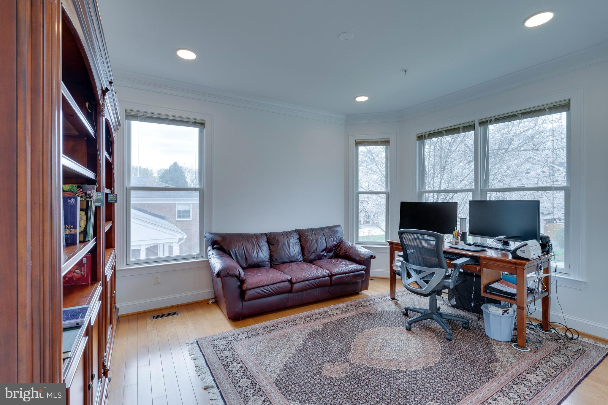 PINEVIEW - Residential Lease