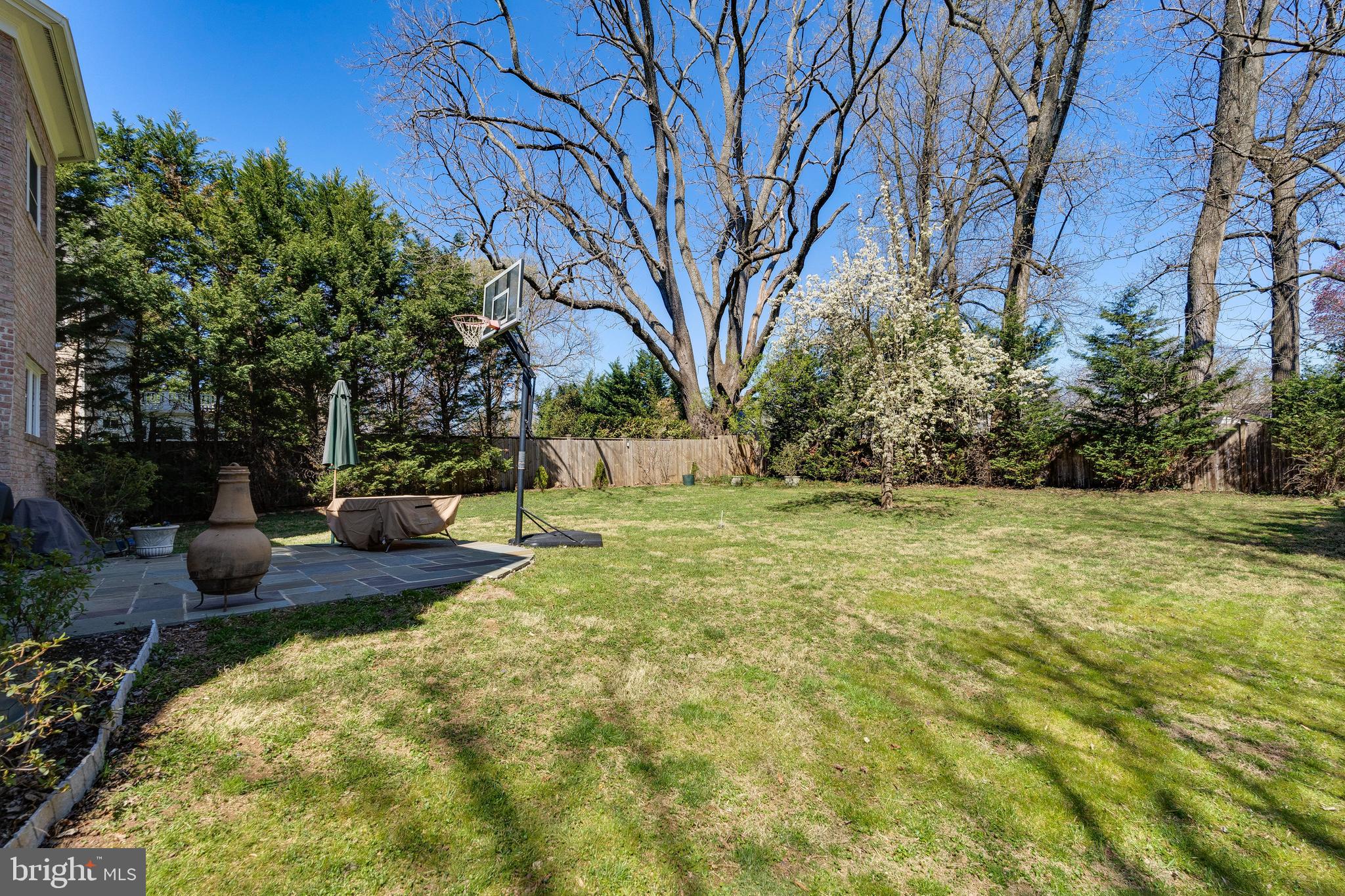 PINEVIEW - Residential Lease