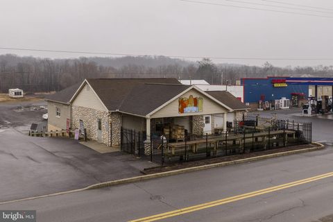 590 N 4TH STREET NEWPORT PA 17074