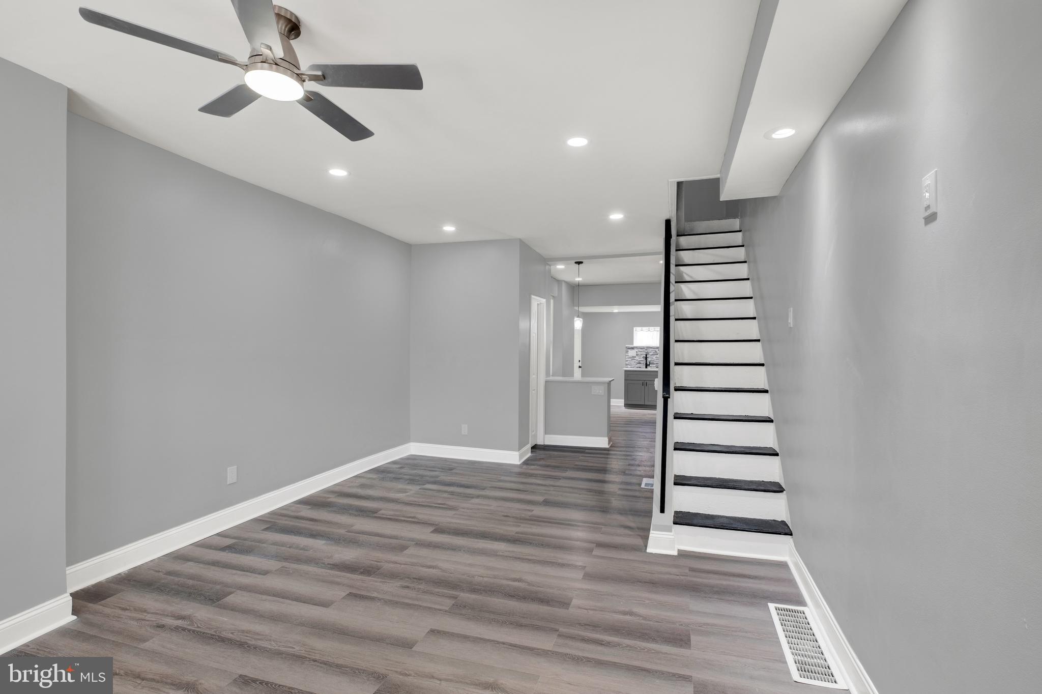 PORT RICHMOND - Residential