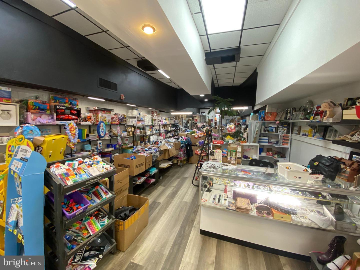 126 E LINCOLN HIGHWAY