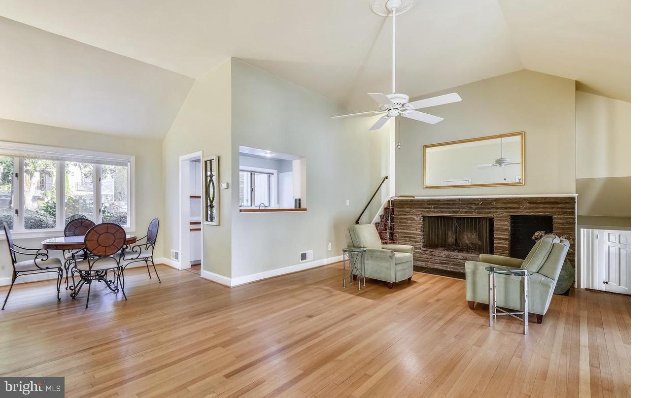 BERKLEY - Residential Lease