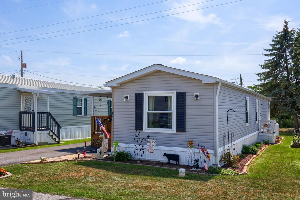 Photo of 488 BRENDON DR, LEOLA, PA 17540 (MLS # PALA2040302)