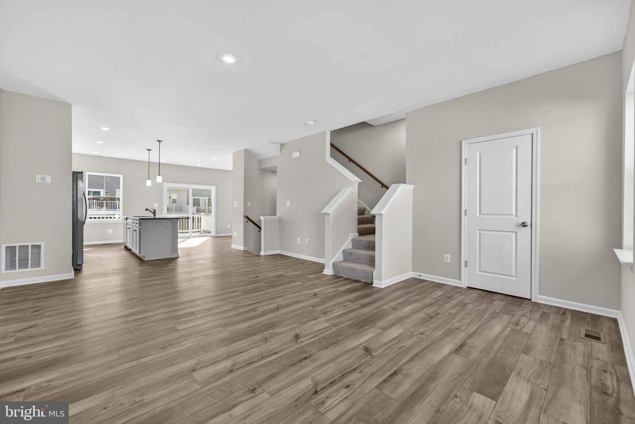 RED CLOVER MEADOWS - Residential Lease