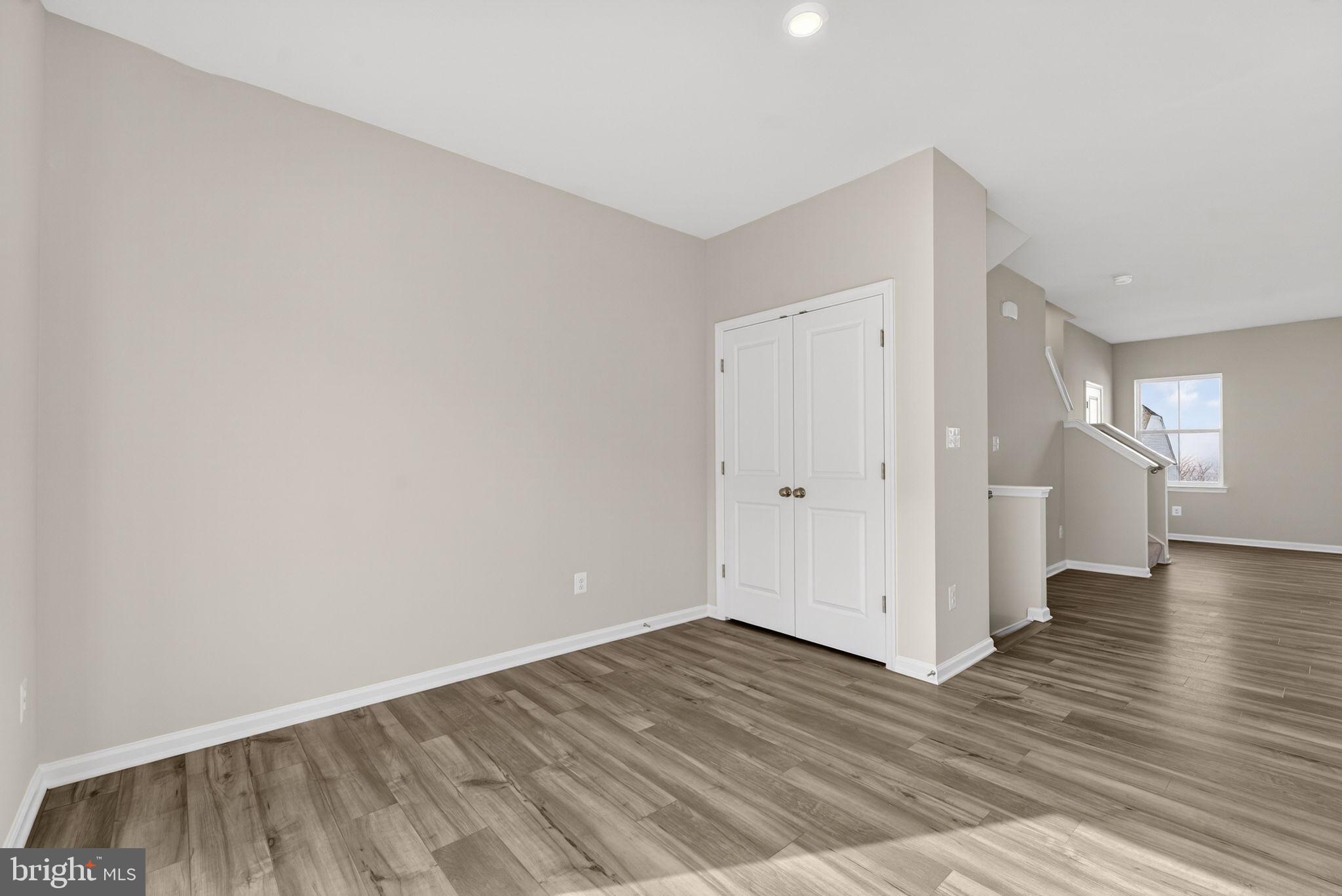 RED CLOVER MEADOWS - Residential Lease