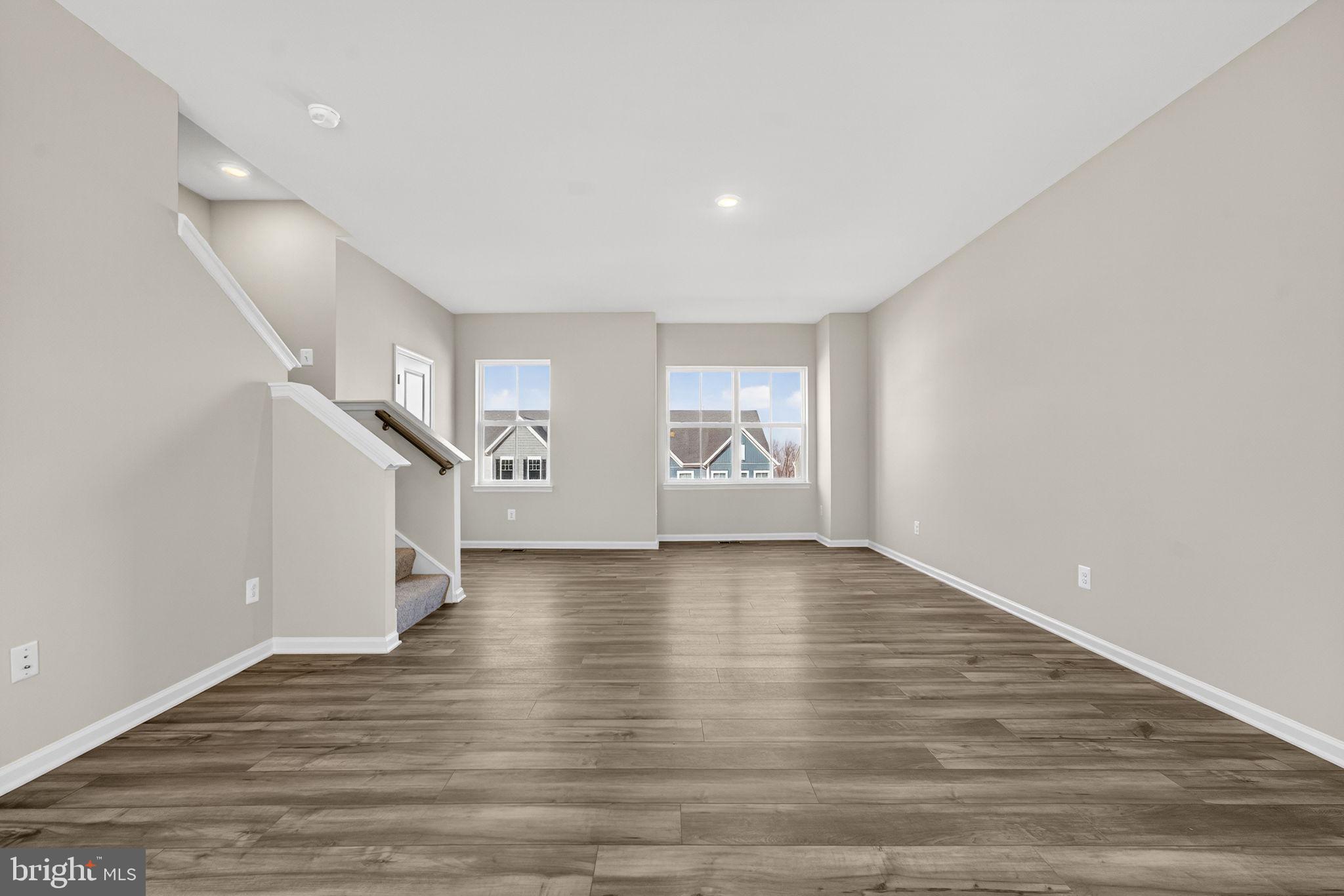 RED CLOVER MEADOWS - Residential Lease