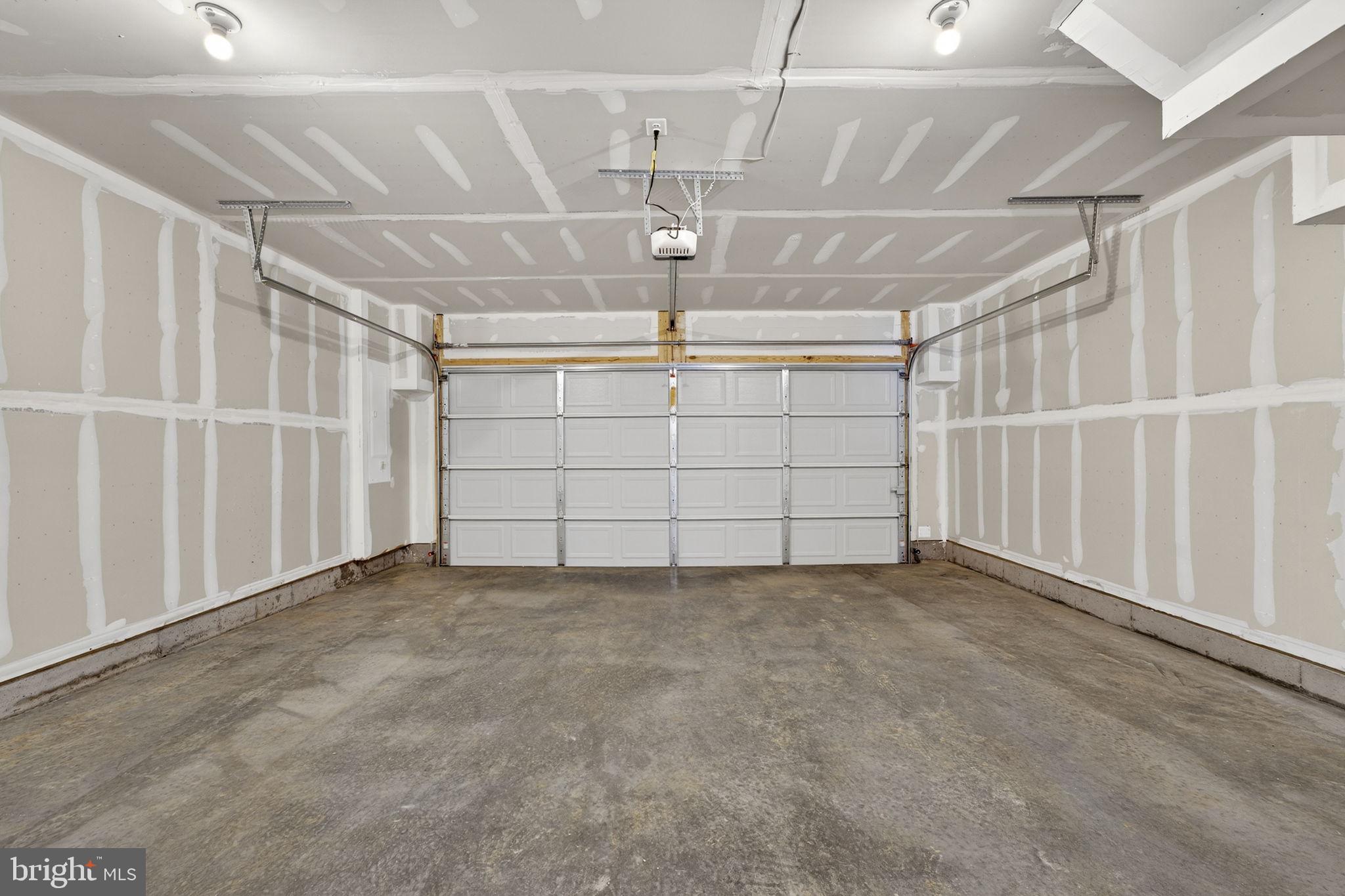 RED CLOVER MEADOWS - Residential Lease