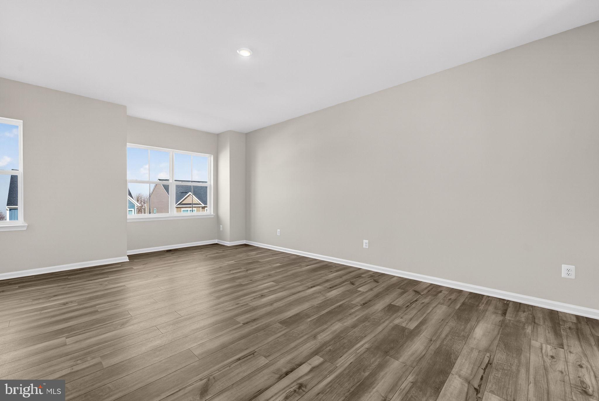 RED CLOVER MEADOWS - Residential Lease