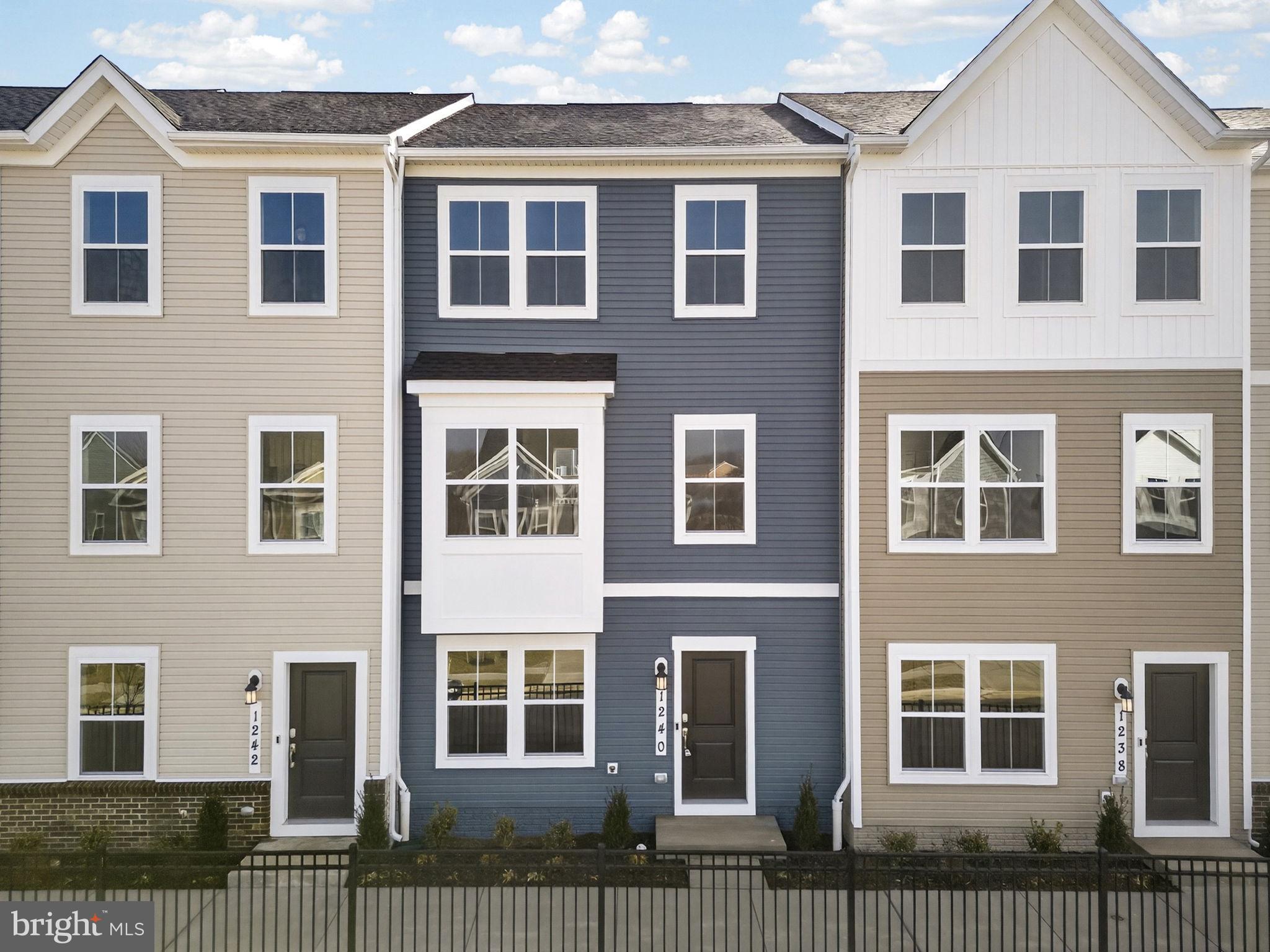 RED CLOVER MEADOWS - Residential Lease