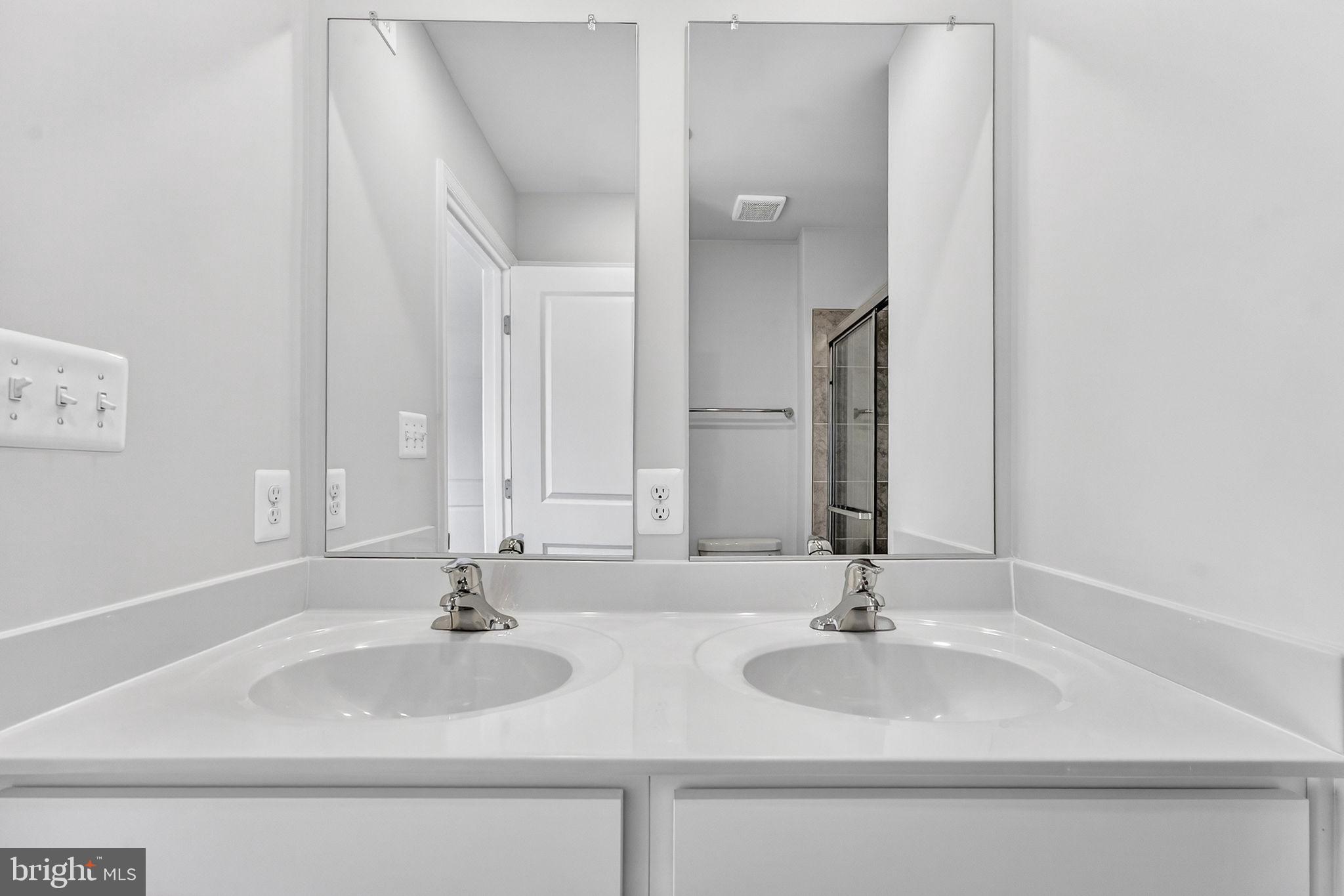 RED CLOVER MEADOWS - Residential Lease