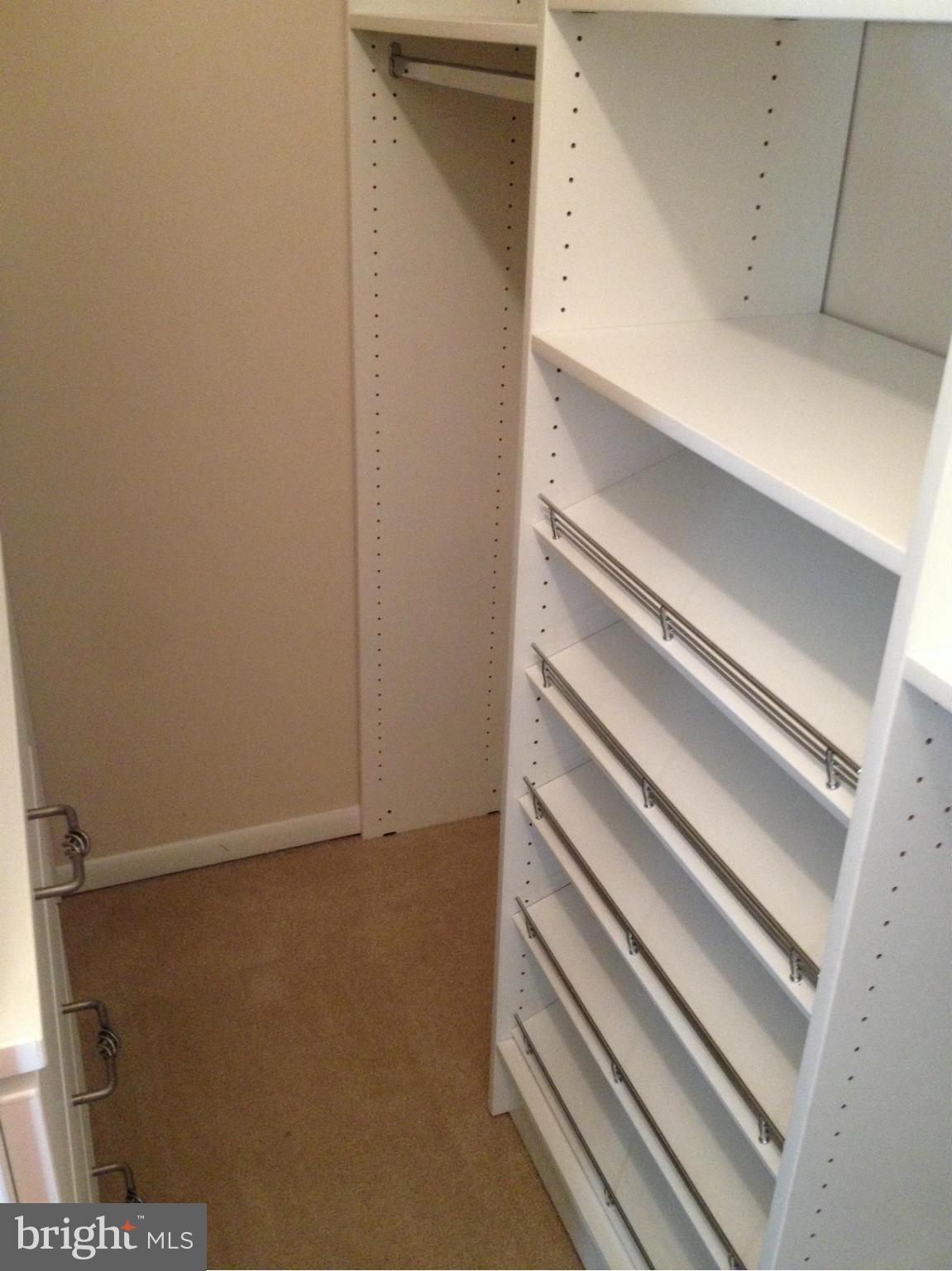 WALNUT RIDGE - Residential Lease