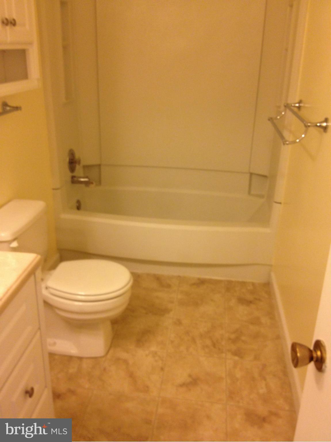 WALNUT RIDGE - Residential Lease