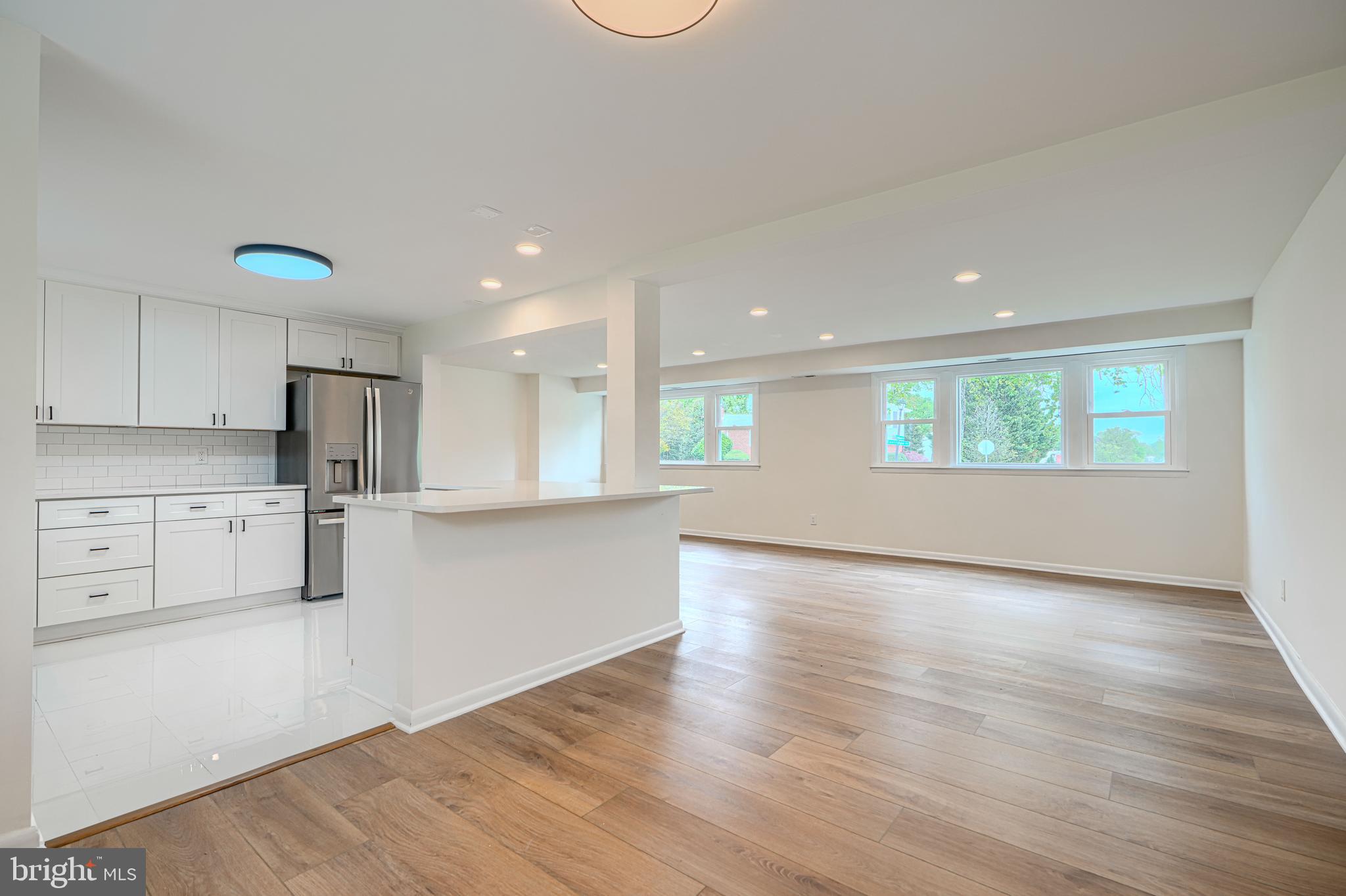 SUBURBAN GREENS - Residential