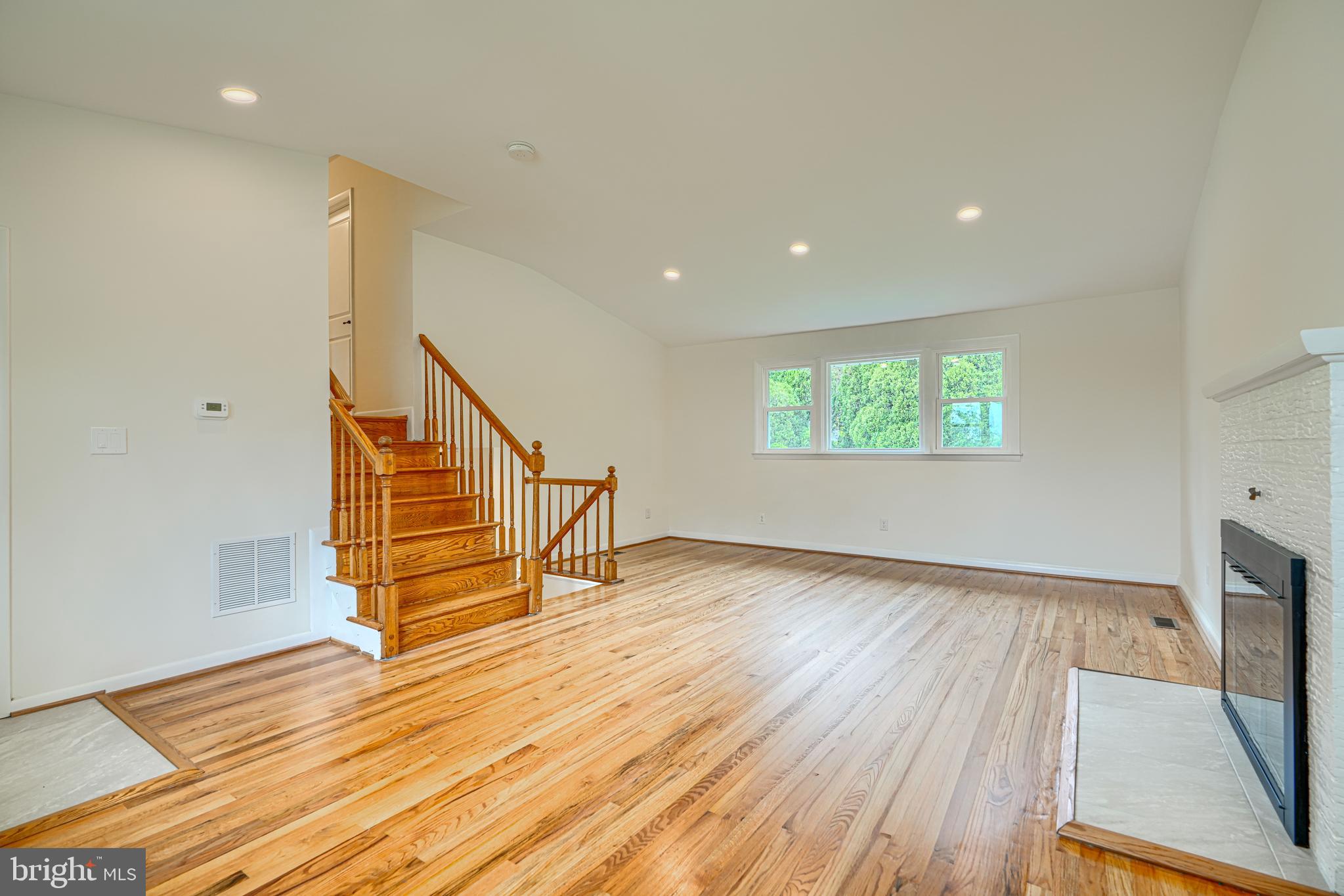 SUBURBAN GREENS - Residential